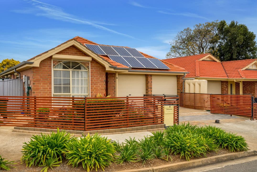 11 Peterson Avenue, Mitchell Park SA 5043, Mitchell Park - Thumbnail 2