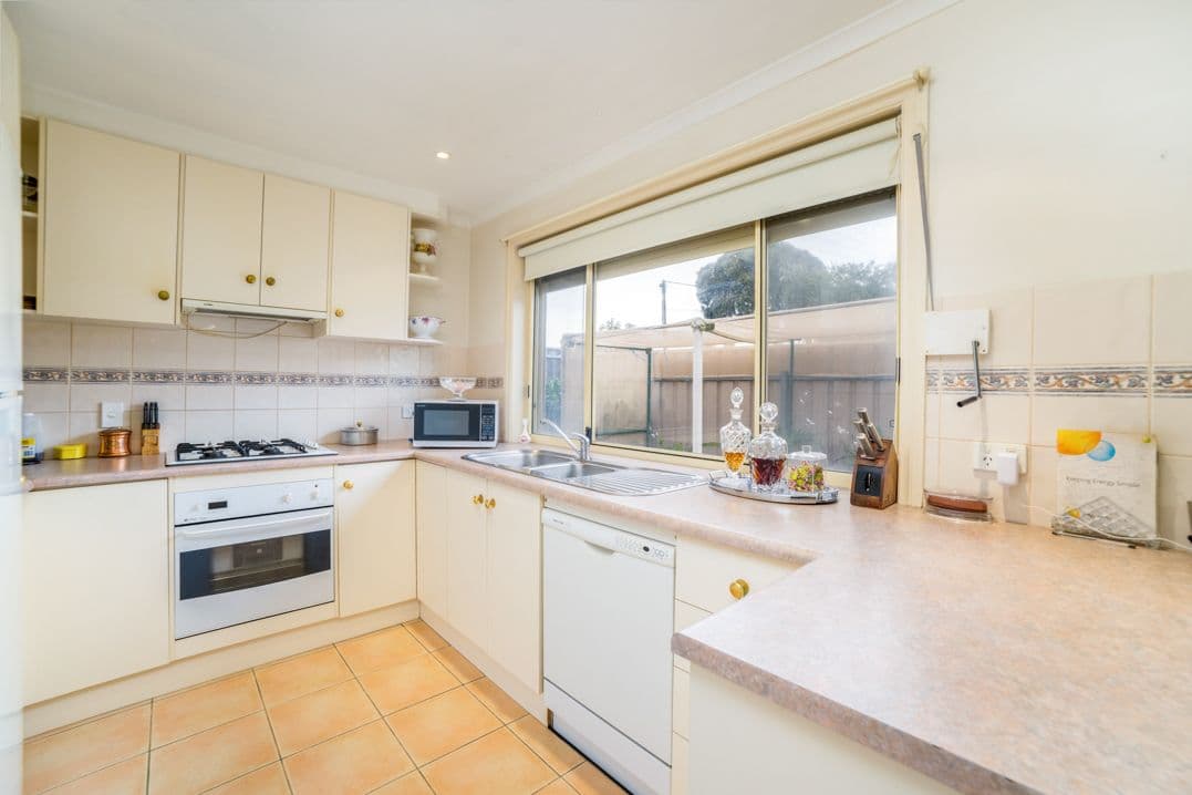 11 Peterson Avenue, Mitchell Park SA 5043, Mitchell Park - Thumbnail 5