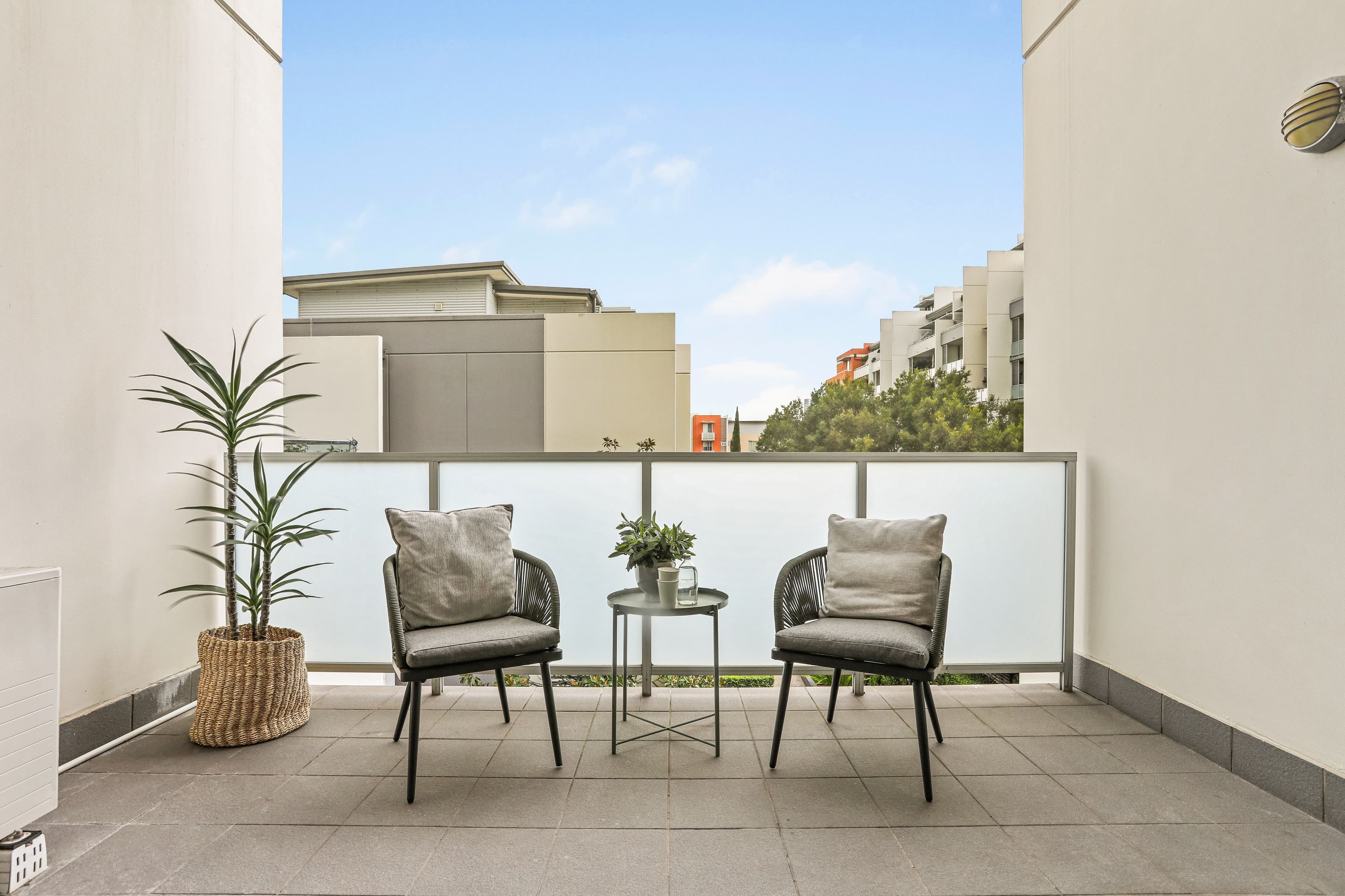 64 Discovery Drive, Thornlie, Rosebery - Thumbnail 2