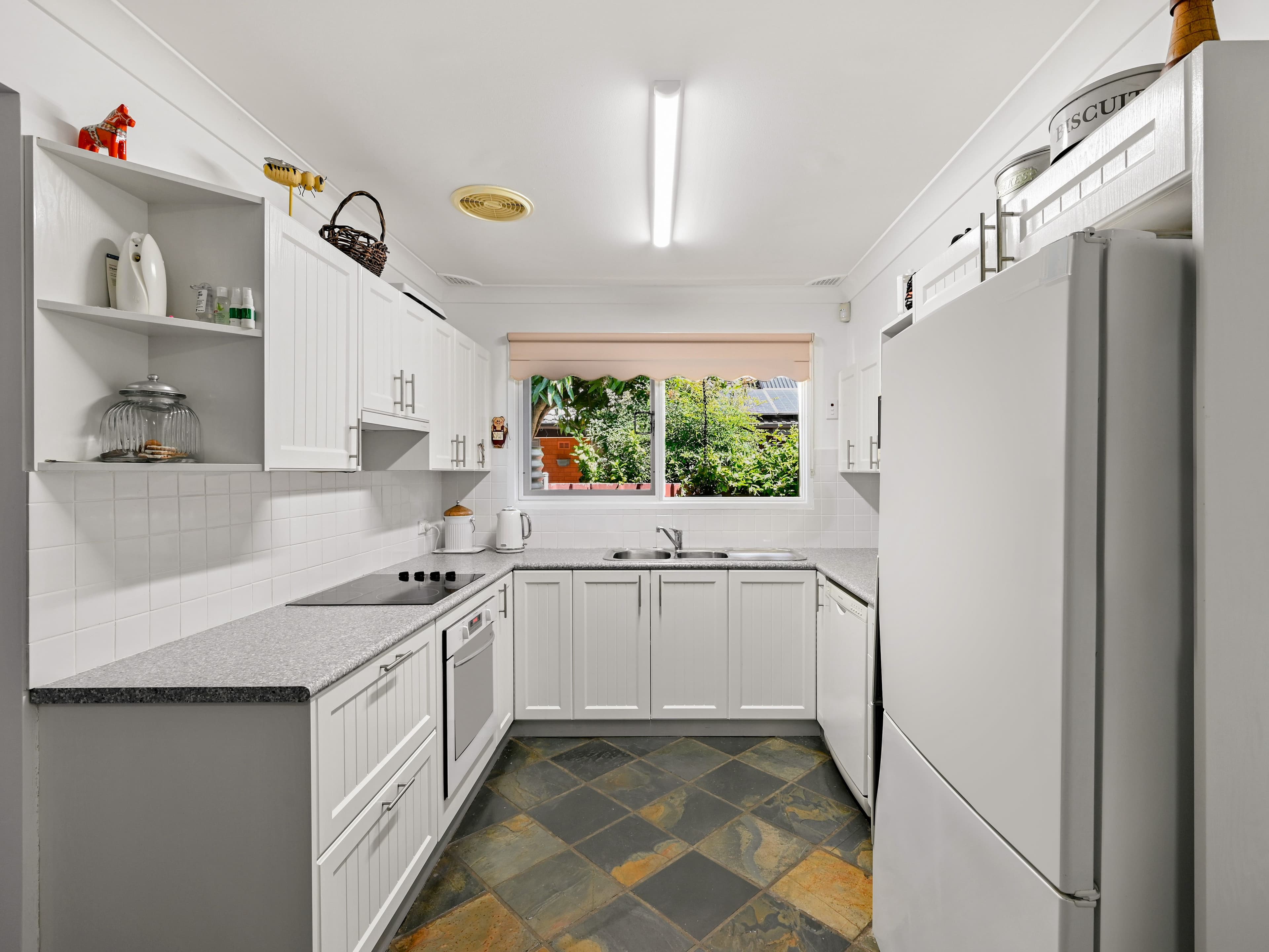 8 Alice Street, Macquarie Fields NSW 2564, Macquarie Fields - Thumbnail 6