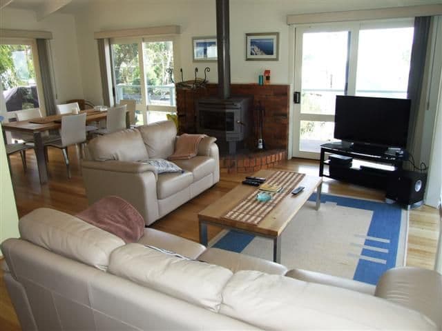 24 Hollywood Crescent, SMITHS BEACH VIC 3922, Smiths Beach - Thumbnail 3