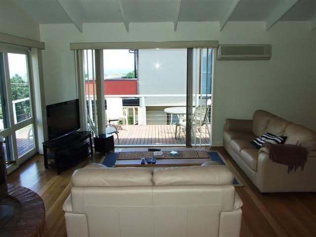 24 Hollywood Crescent, SMITHS BEACH VIC 3922, Smiths Beach - Thumbnail 4