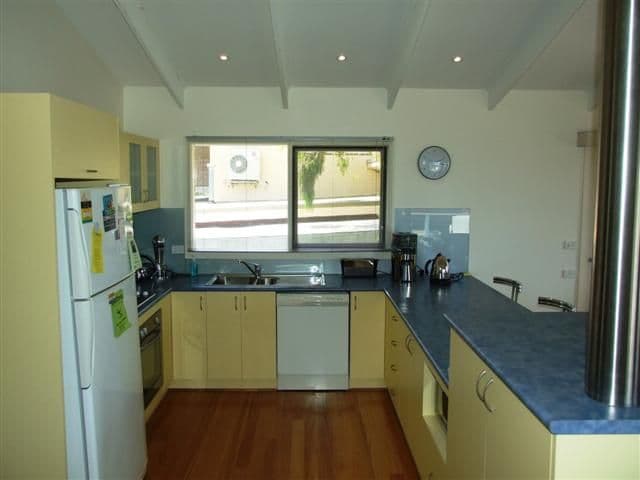 24 Hollywood Crescent, SMITHS BEACH VIC 3922, Smiths Beach - Thumbnail 6
