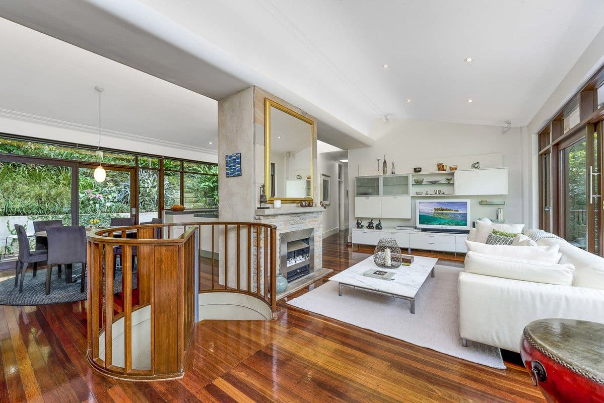 57 Ronald Avenue, Greenwich - Thumbnail 2