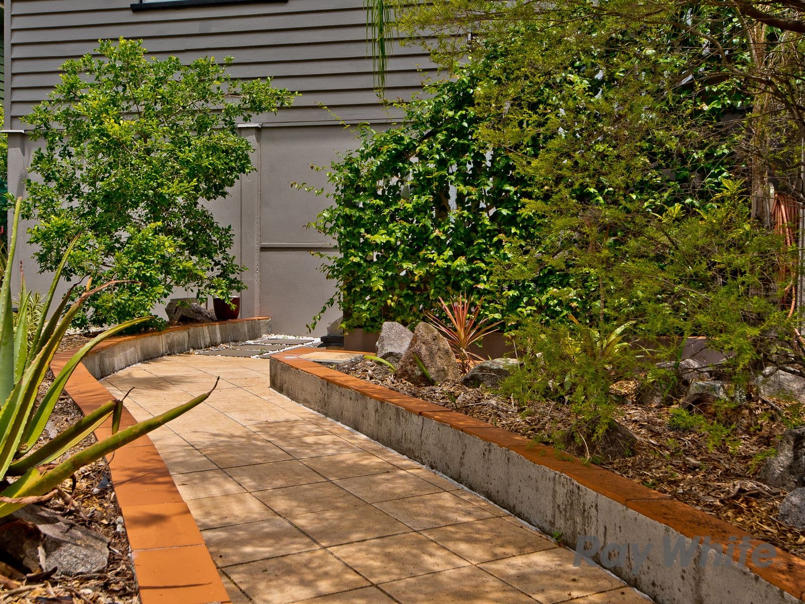 10 Kanangra Street, Stafford QLD 4053, Stafford - Thumbnail 3