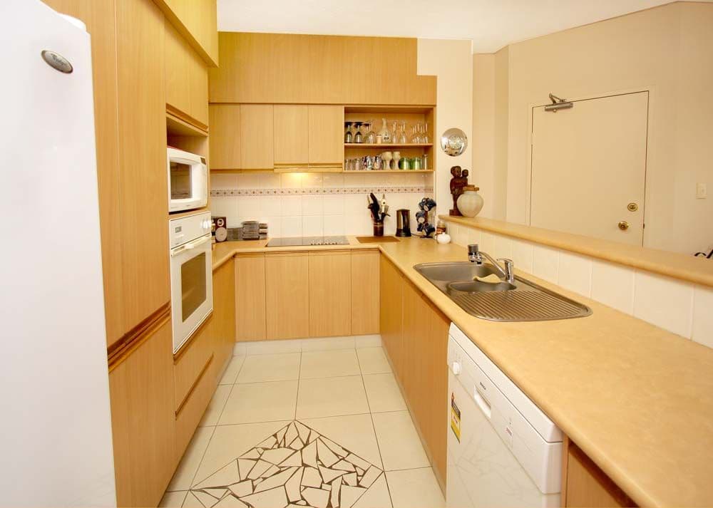 1 'Casa Del Mar' 99 Old Burleigh Road, BROADBEACH QLD 4218, Broadbeach - Thumbnail 7
