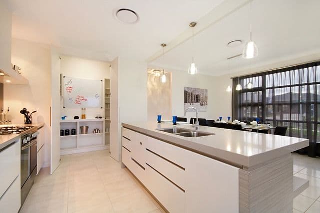 2 Landsdowne Drive, Ormeau Hills QLD 4208, Ormeau Hills - Thumbnail 4