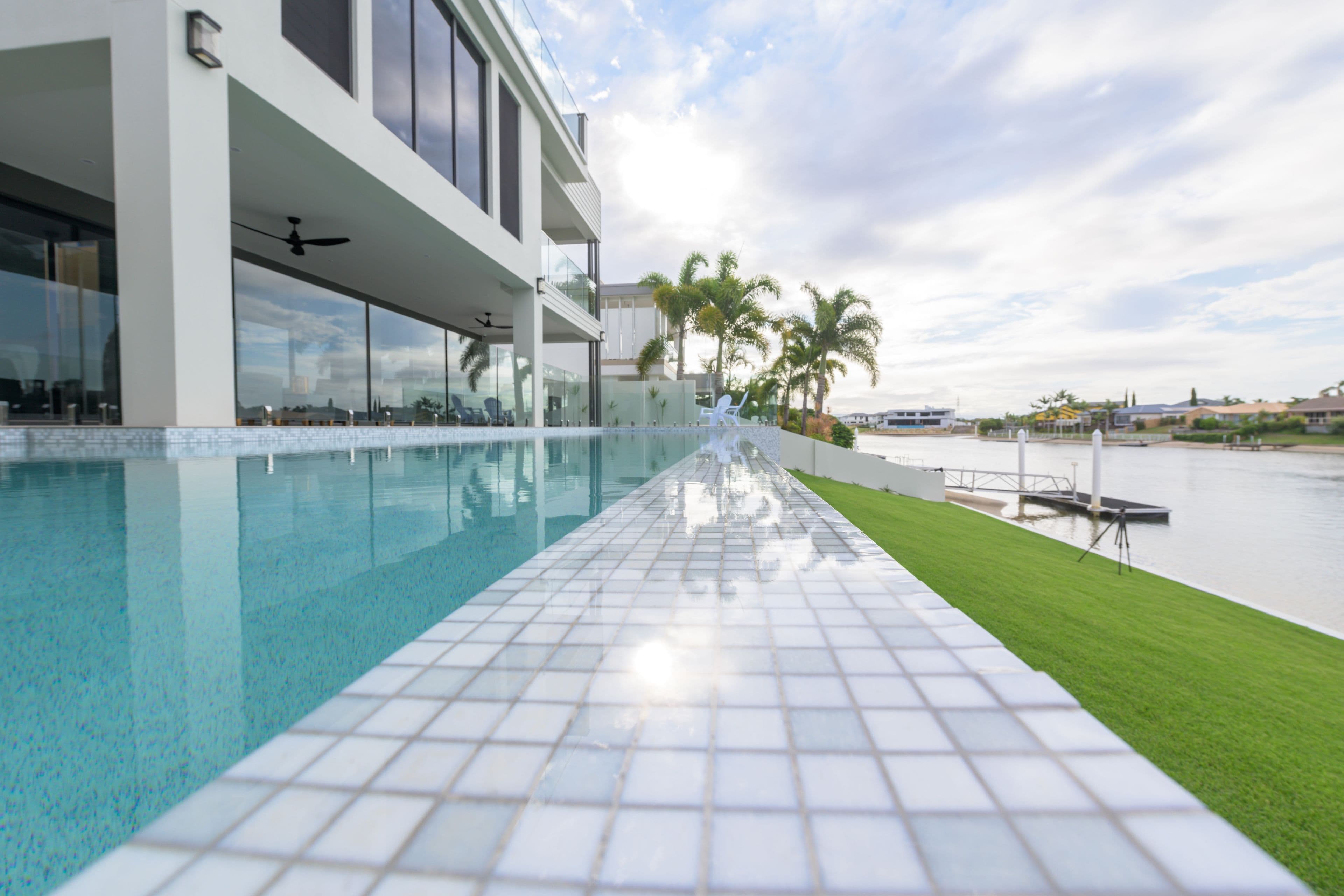 21 Saxonvale Terrace, Mermaid Waters QLD 4218, Mermaid Waters - Thumbnail 3