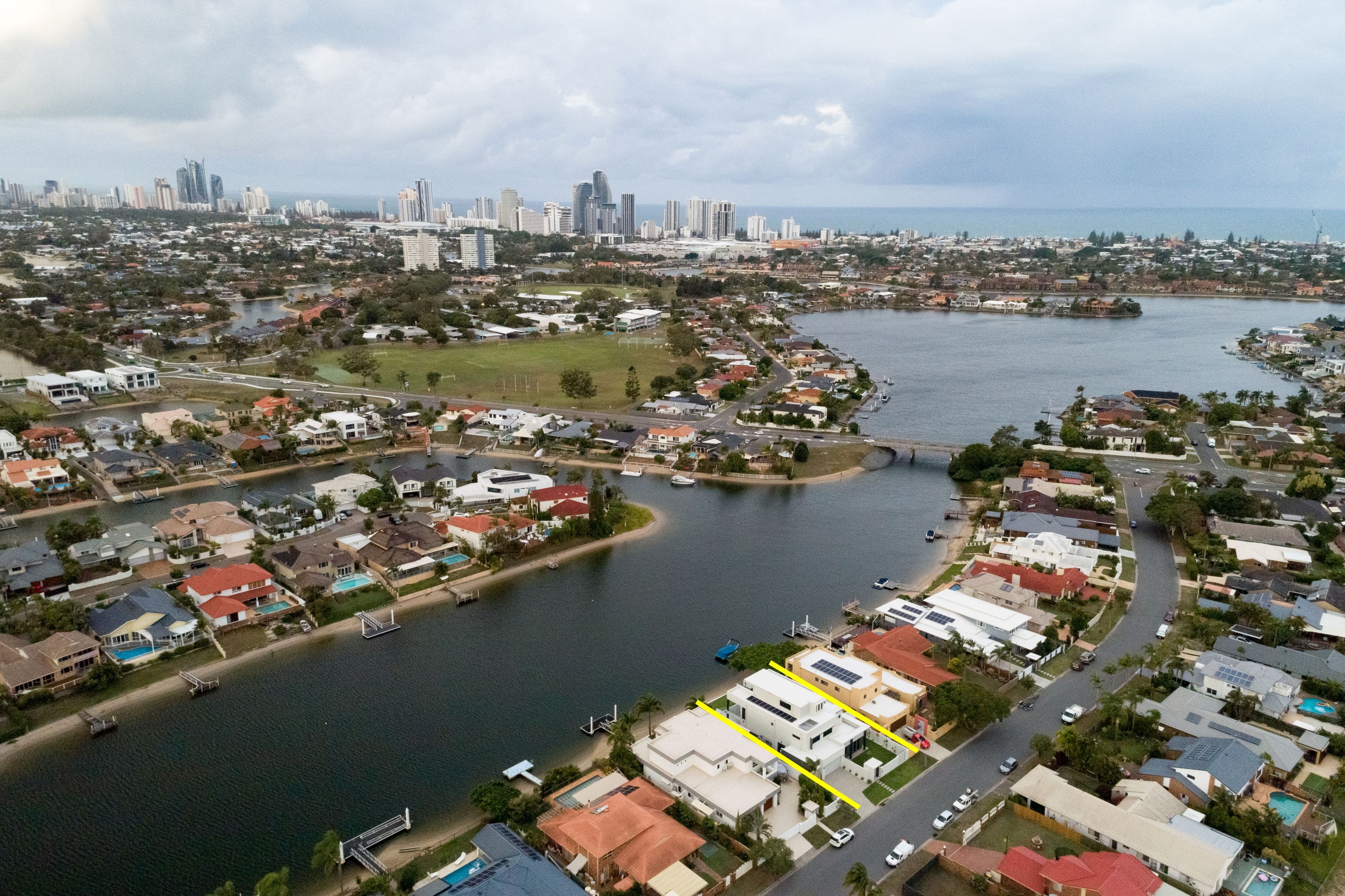 21 Saxonvale Terrace, Mermaid Waters QLD 4218, Mermaid Waters - Thumbnail 4