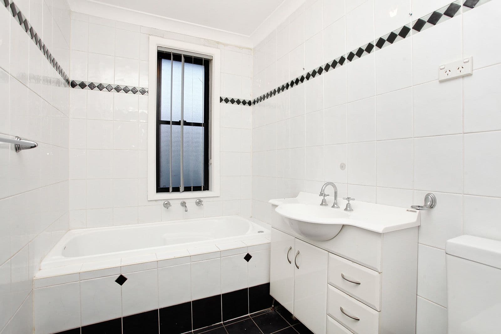298 Luxford Road, Lethbridge Park - Thumbnail 6