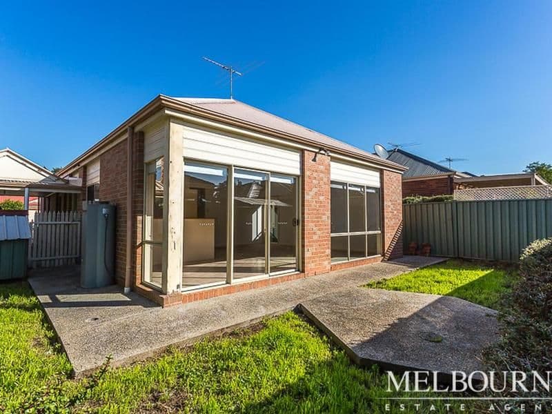 14 Spring Circuit, Caroline Springs VIC 3023, Caroline Springs - Thumbnail 8