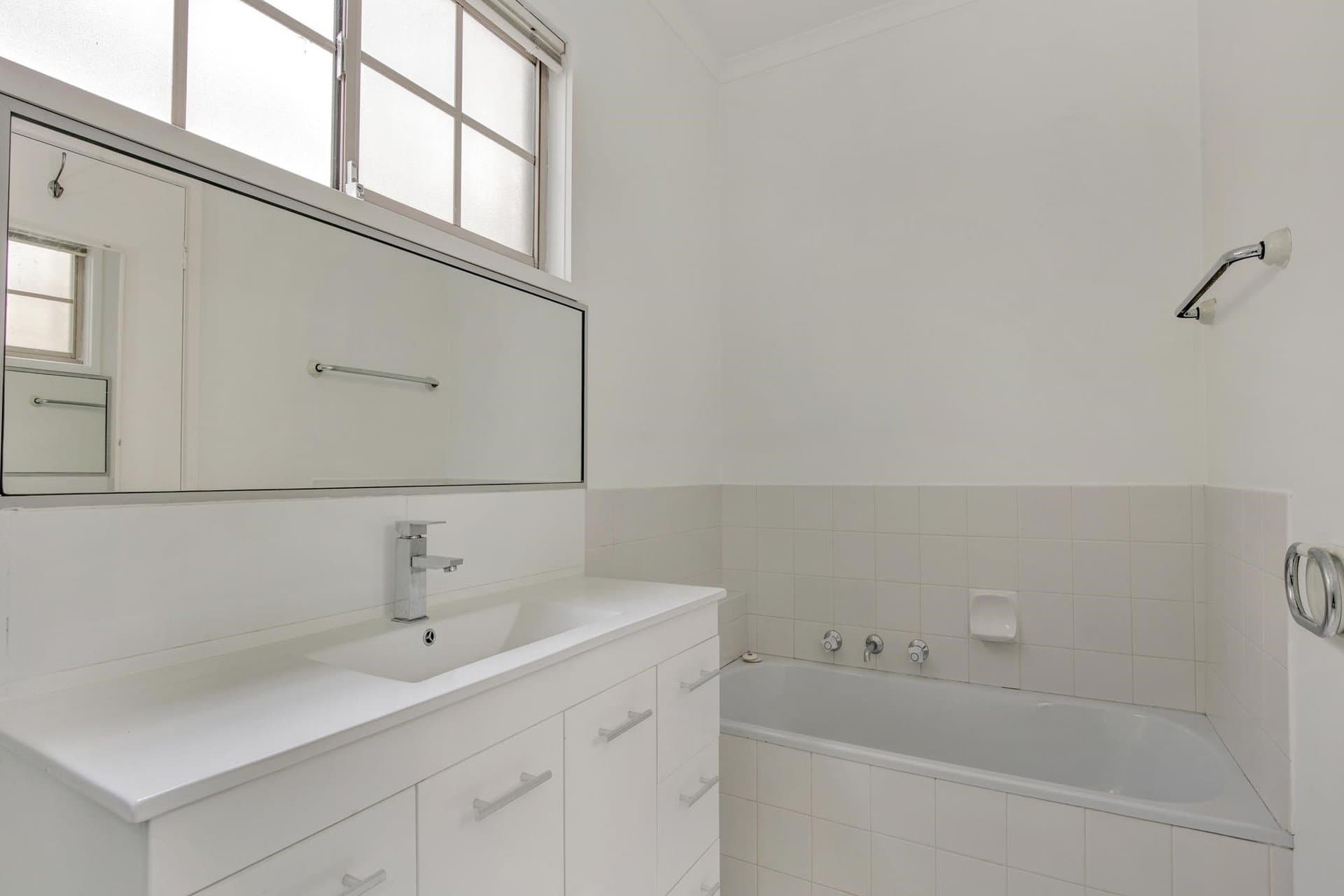 9/2A Cameron Road, Essendon - Thumbnail 5