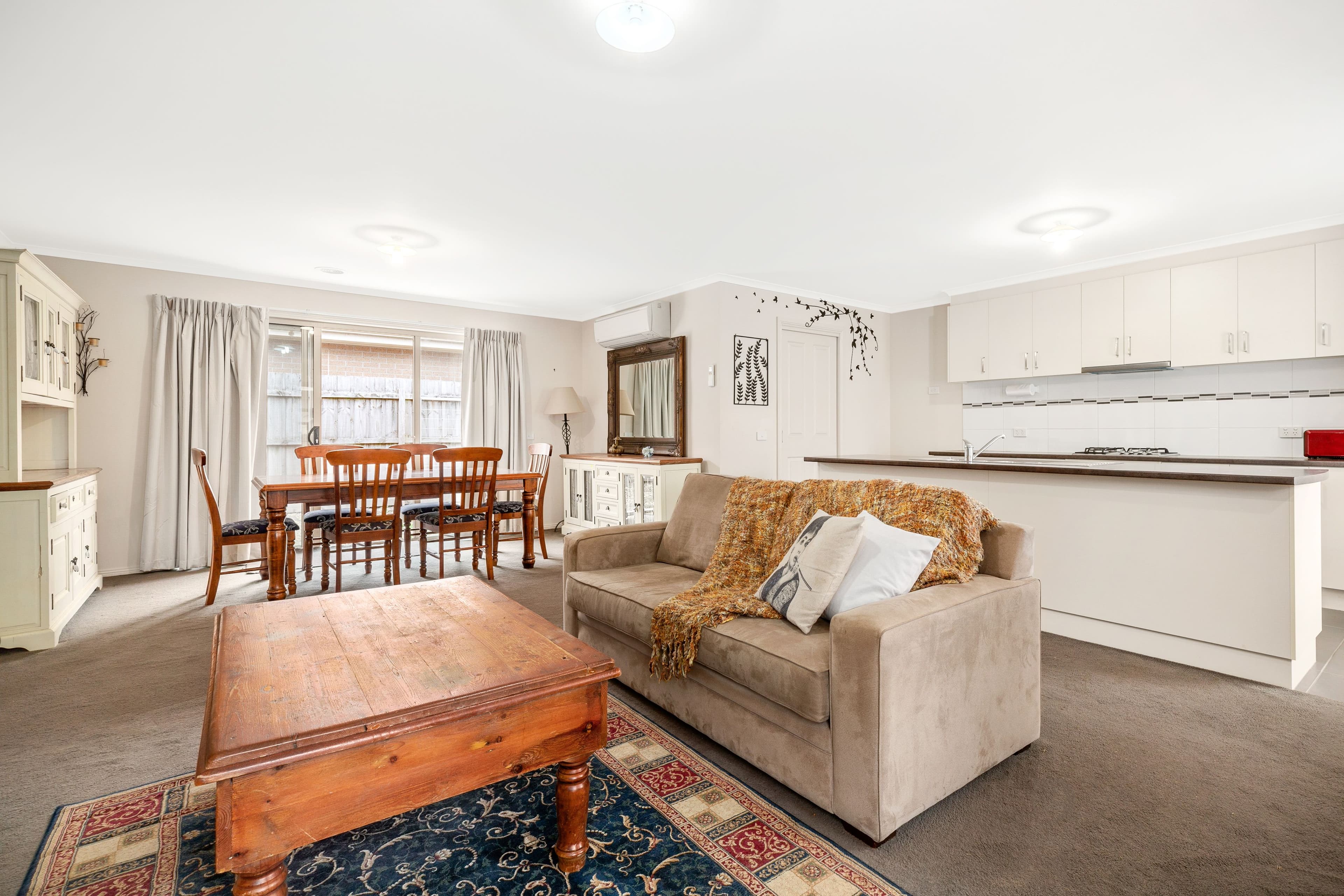 31 Rogers Street, Pakenham VIC 3810, Pakenham - Thumbnail 2
