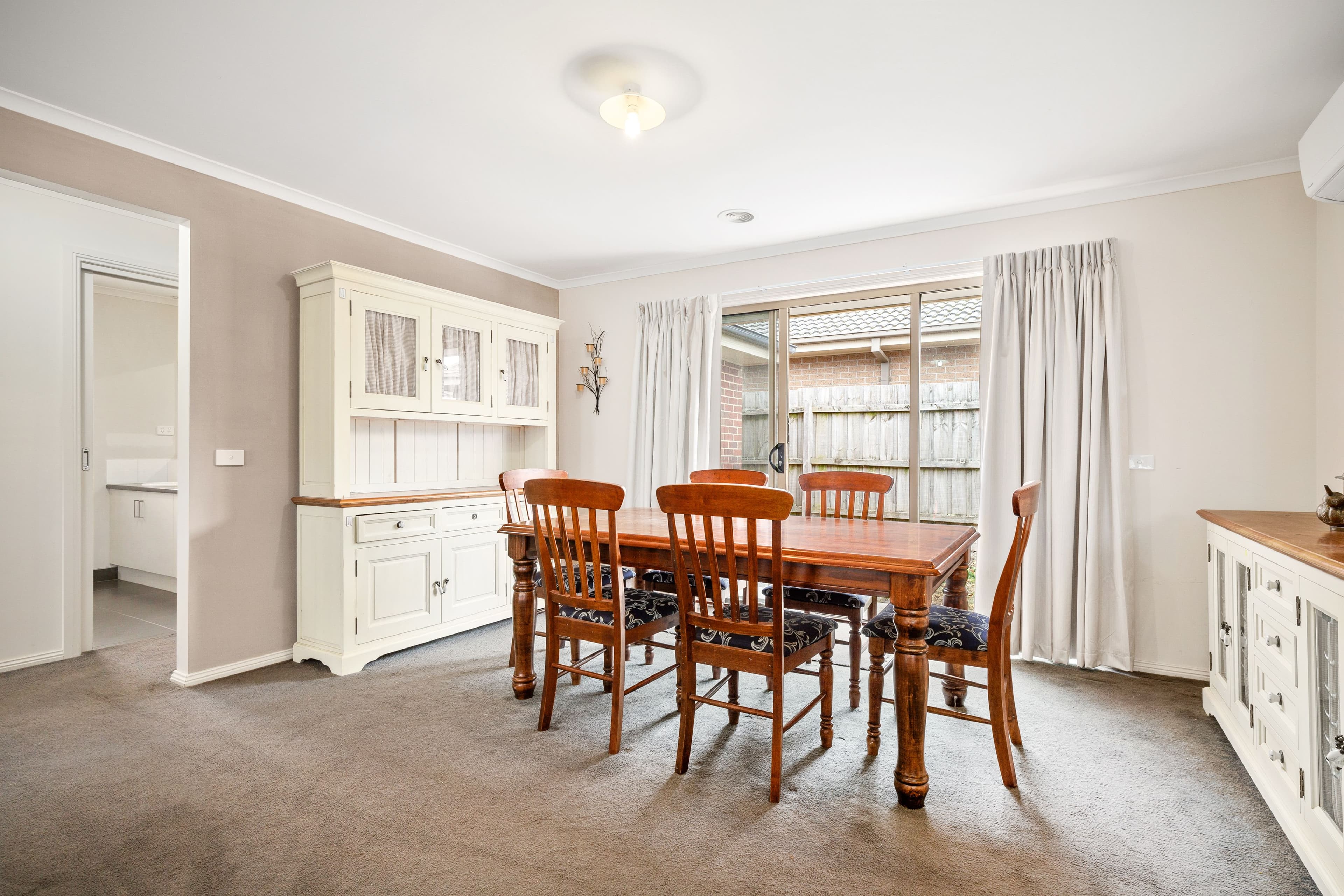 31 Rogers Street, Pakenham VIC 3810, Pakenham - Thumbnail 4