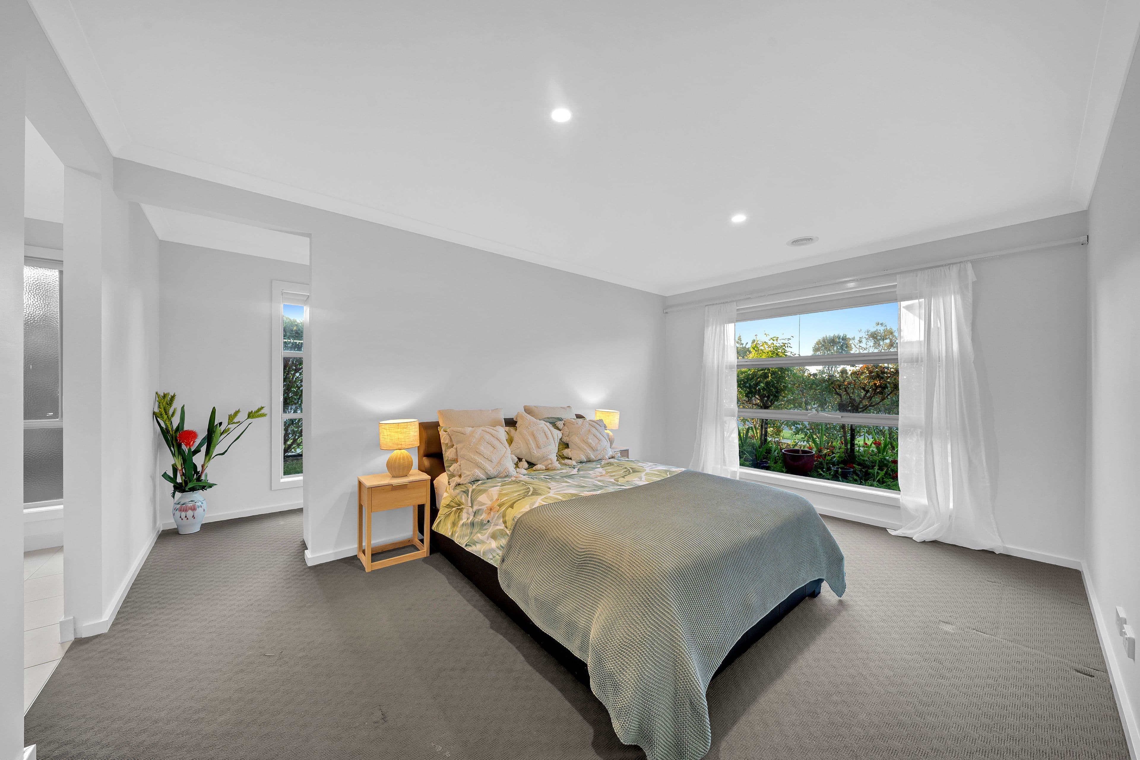 2 Symons Street, Cranbourne East VIC 3977, Cranbourne East - Thumbnail 2