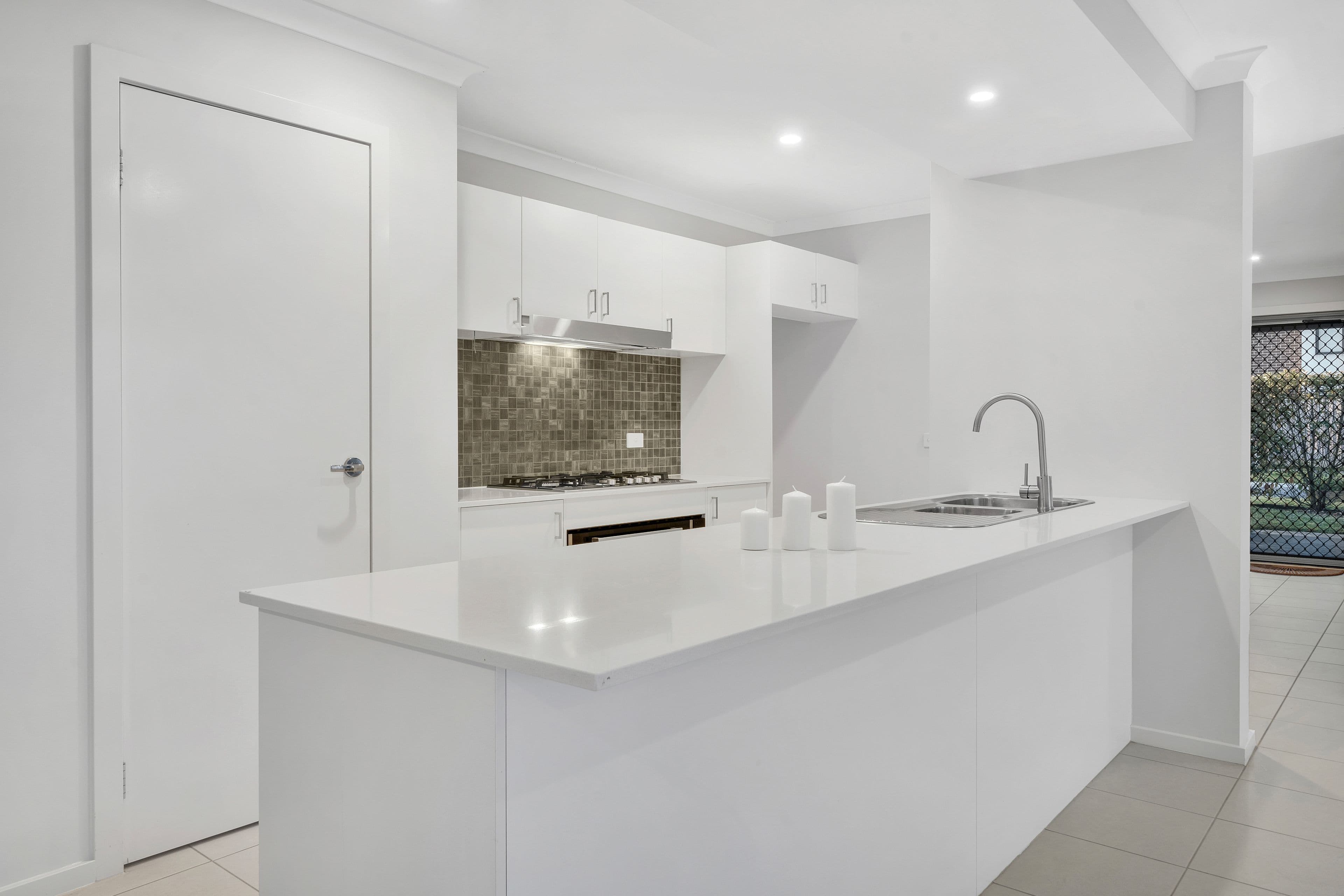 2 Symons Street, Cranbourne East VIC 3977, Cranbourne East - Thumbnail 3