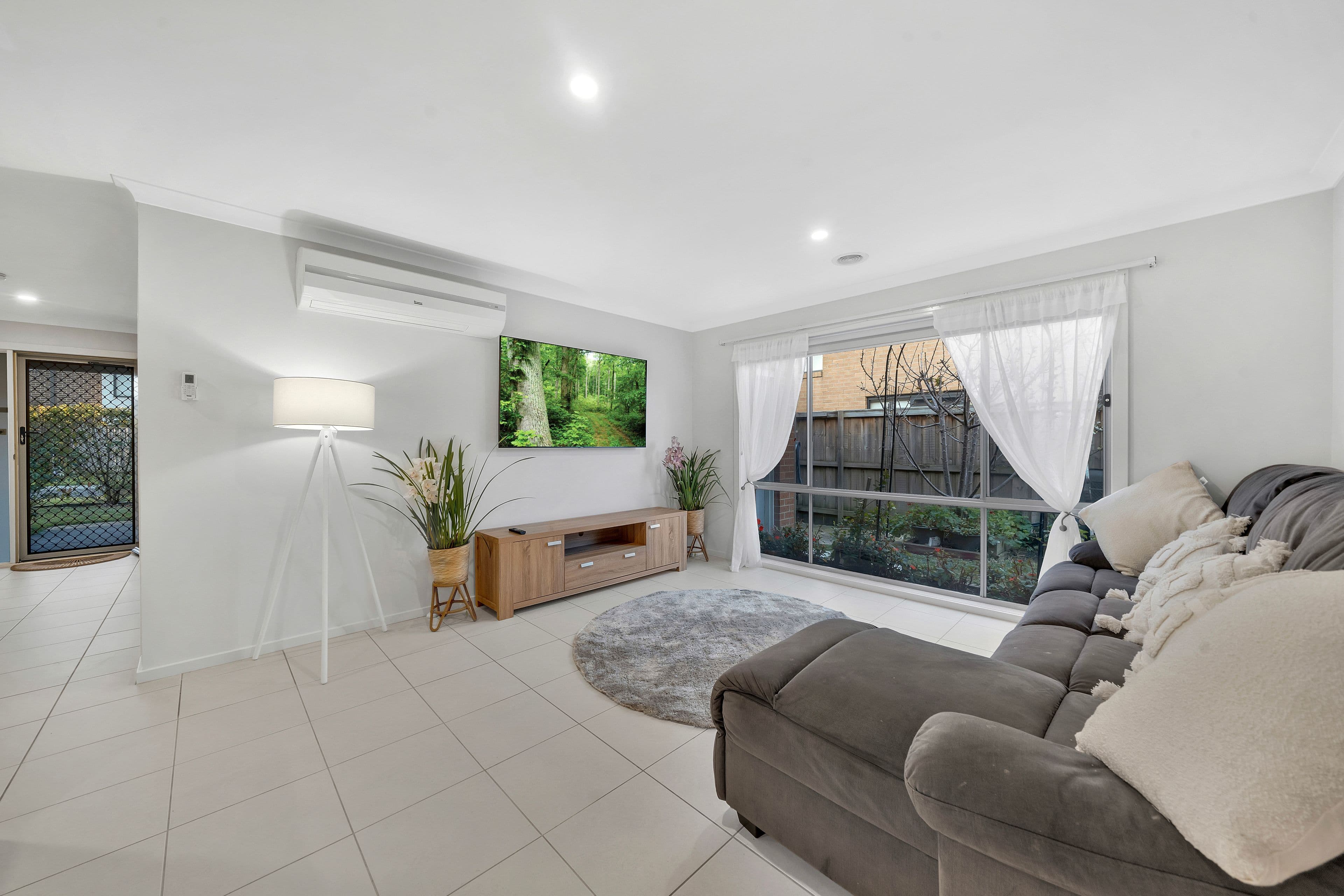 2 Symons Street, Cranbourne East VIC 3977, Cranbourne East - Thumbnail 5