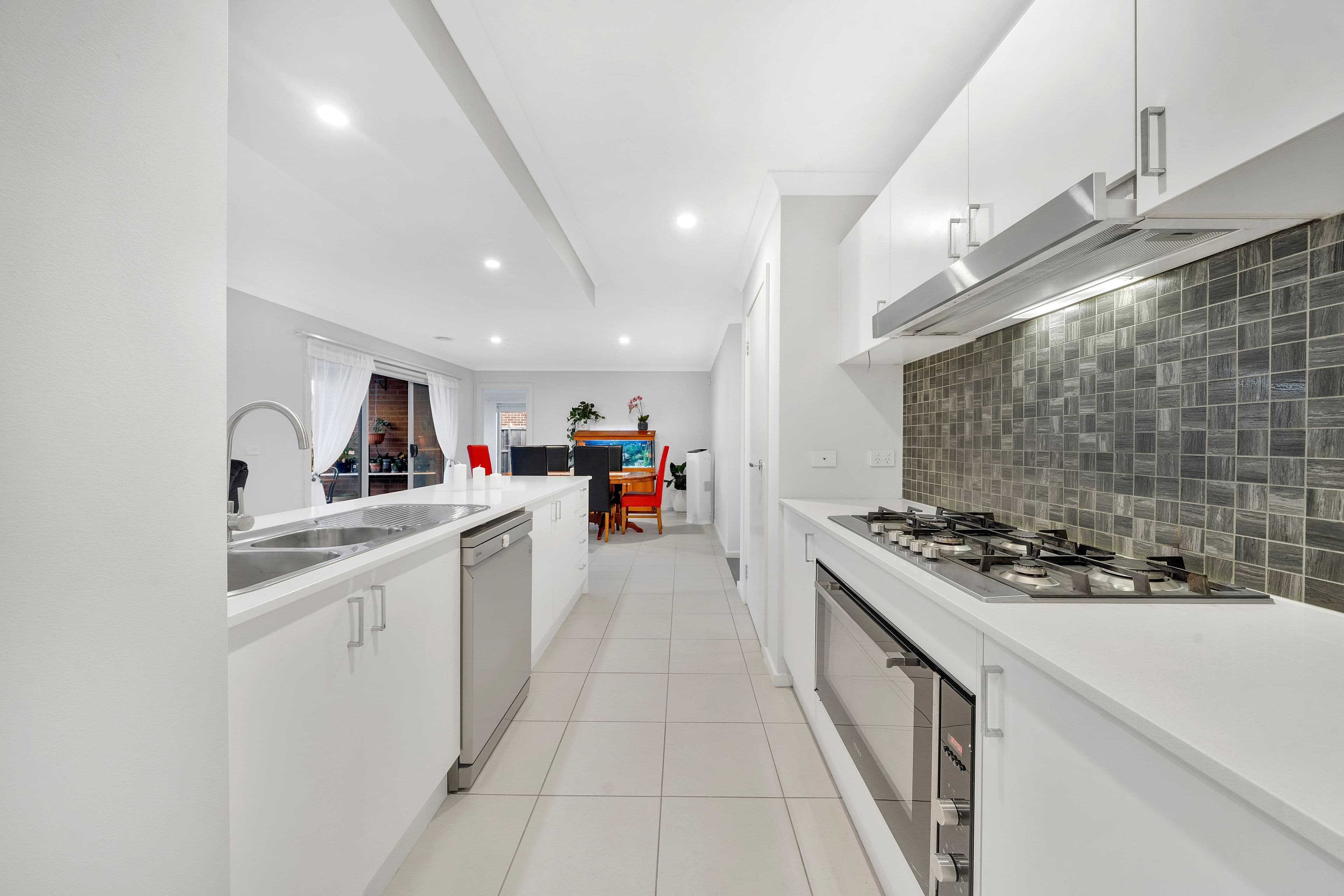 2 Symons Street, Cranbourne East VIC 3977, Cranbourne East - Thumbnail 6