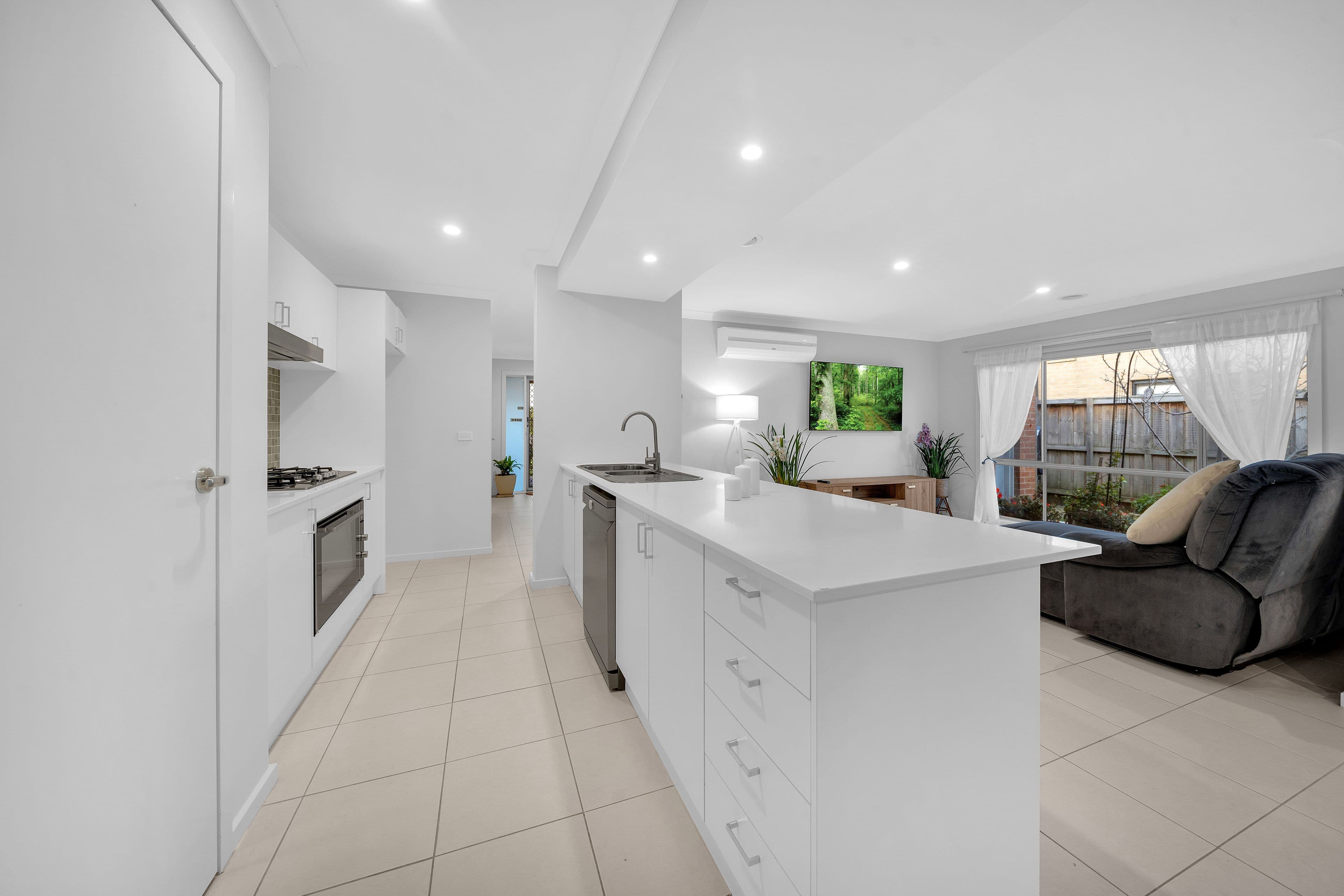 2 Symons Street, Cranbourne East VIC 3977, Cranbourne East - Thumbnail 7