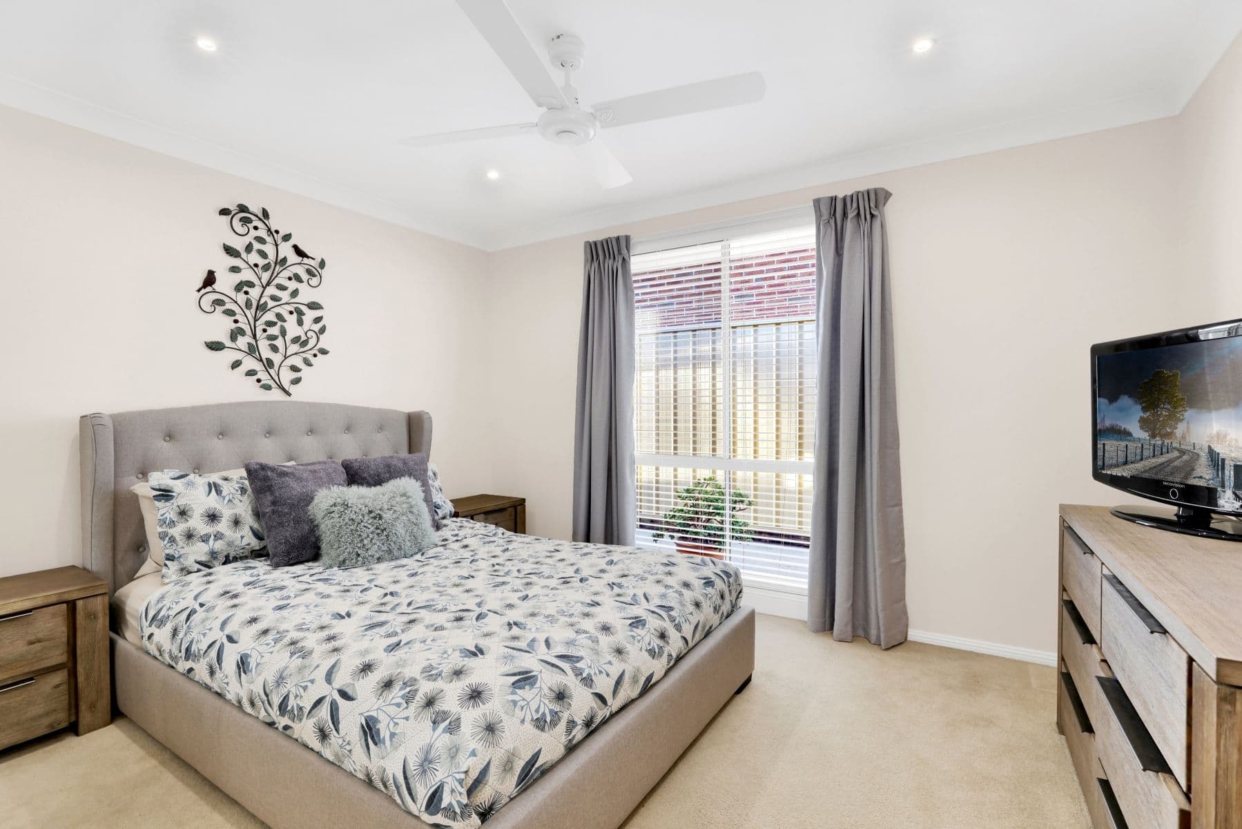1 Kingsfield Avenue, Glenmore Park NSW 2745, Glenmore Park - Thumbnail 3