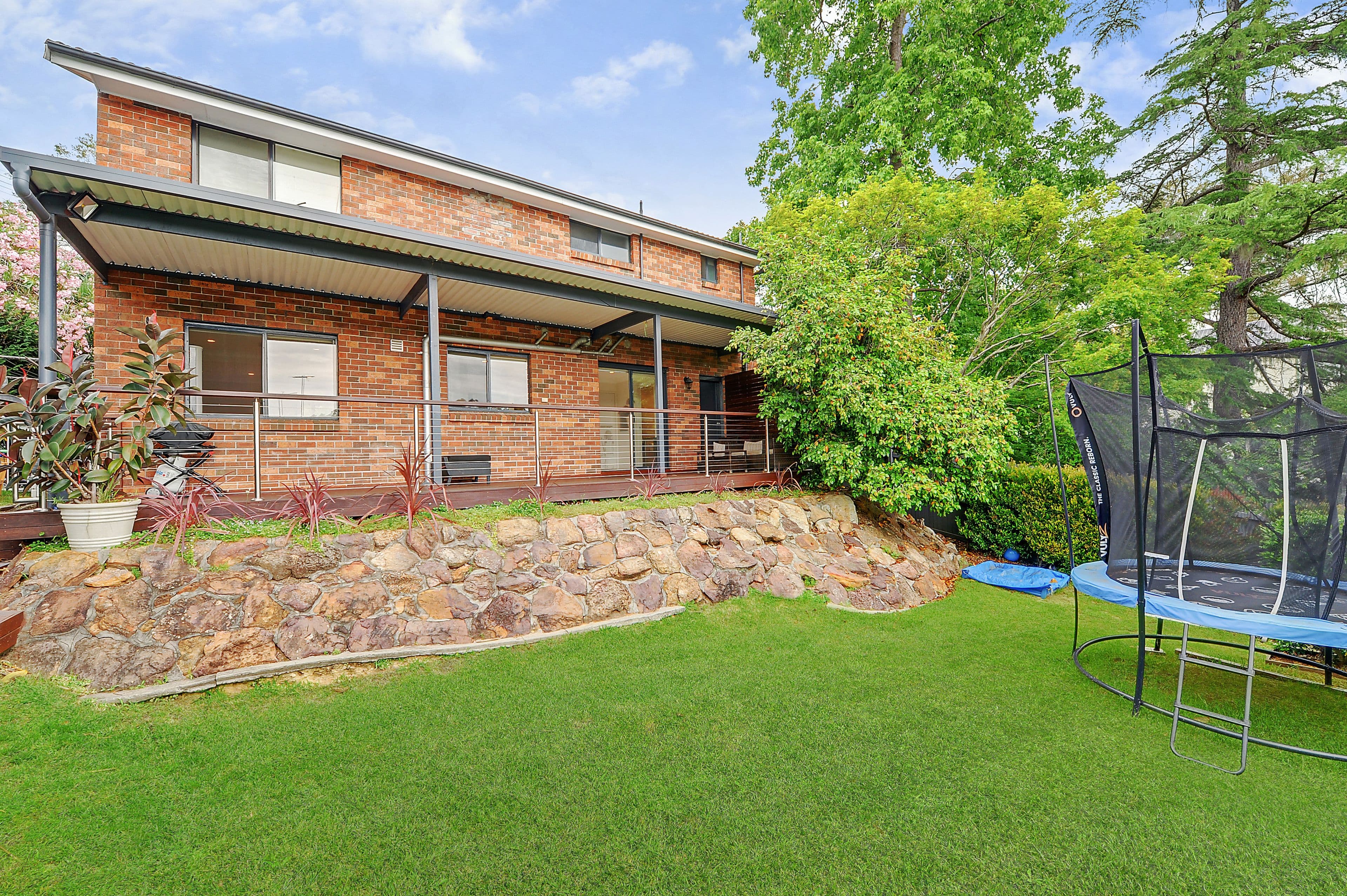 1 Sharon Close, Hornsby - Thumbnail 3