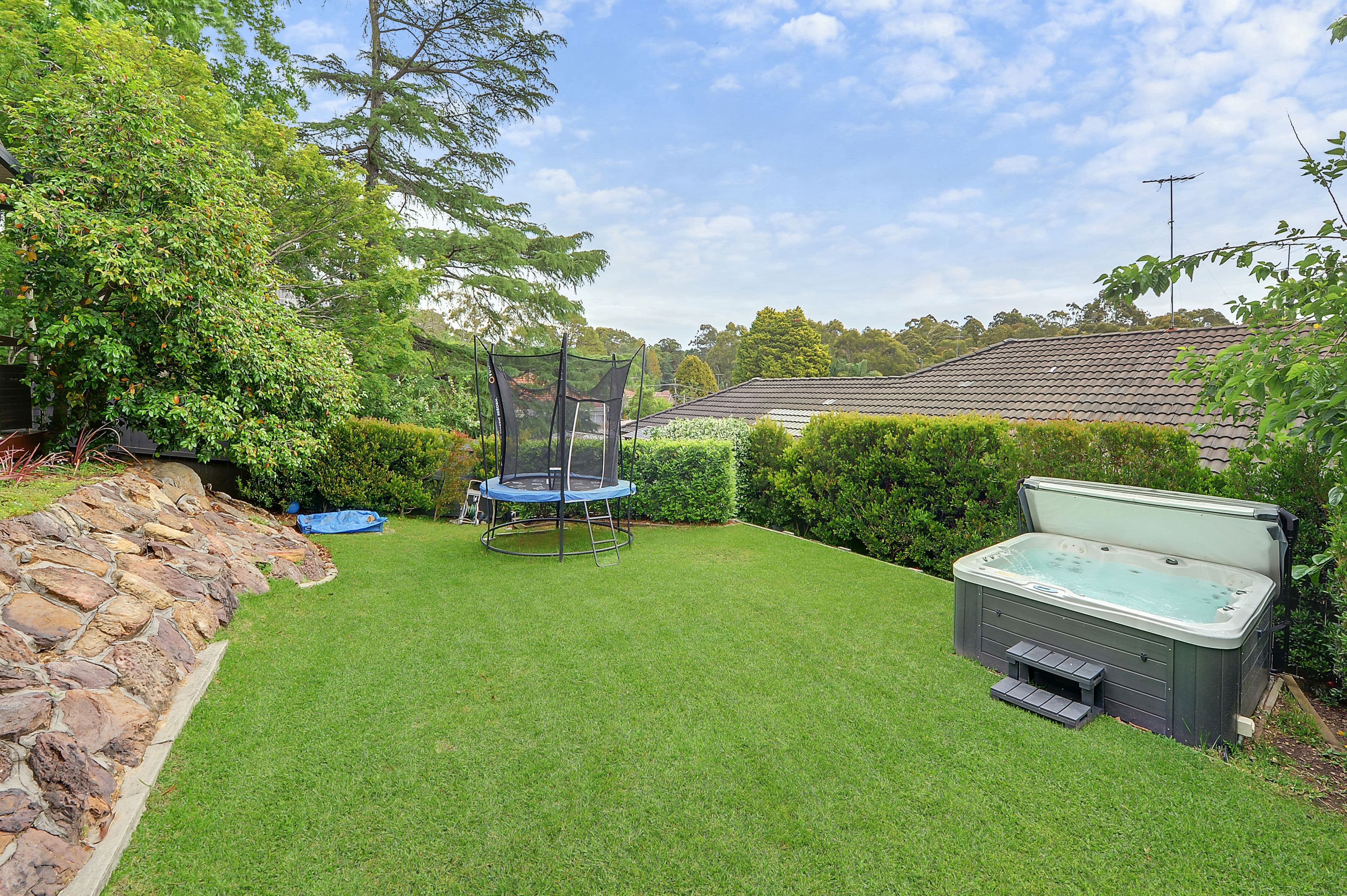 1 Sharon Close, Hornsby - Thumbnail 4