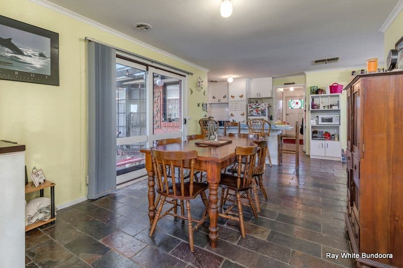 4 Layton Place, MILL PARK VIC 3082, Mill Park - Thumbnail 4