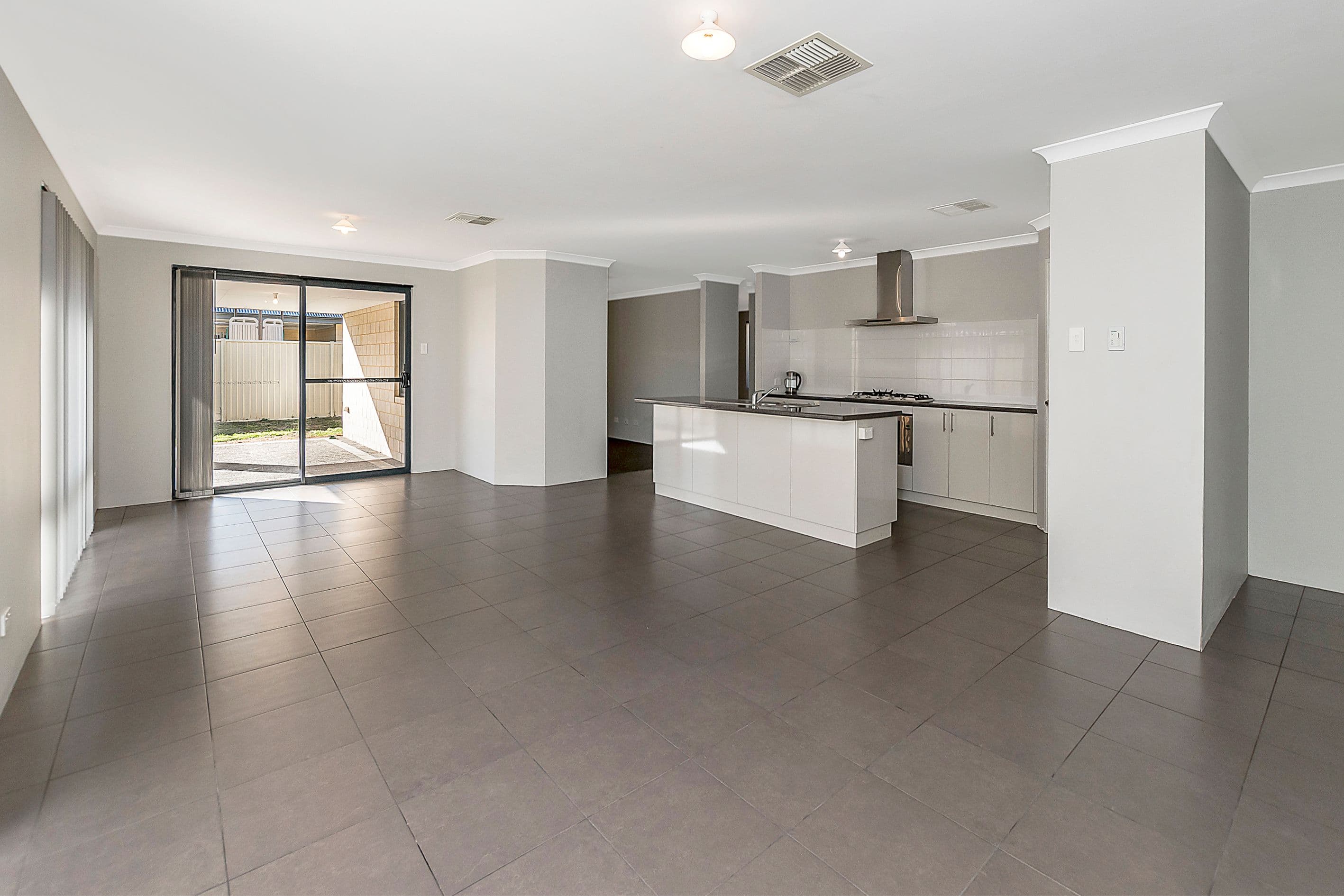 14 Whipbird Street, Baldivis WA 6171, Baldivis - Thumbnail 3