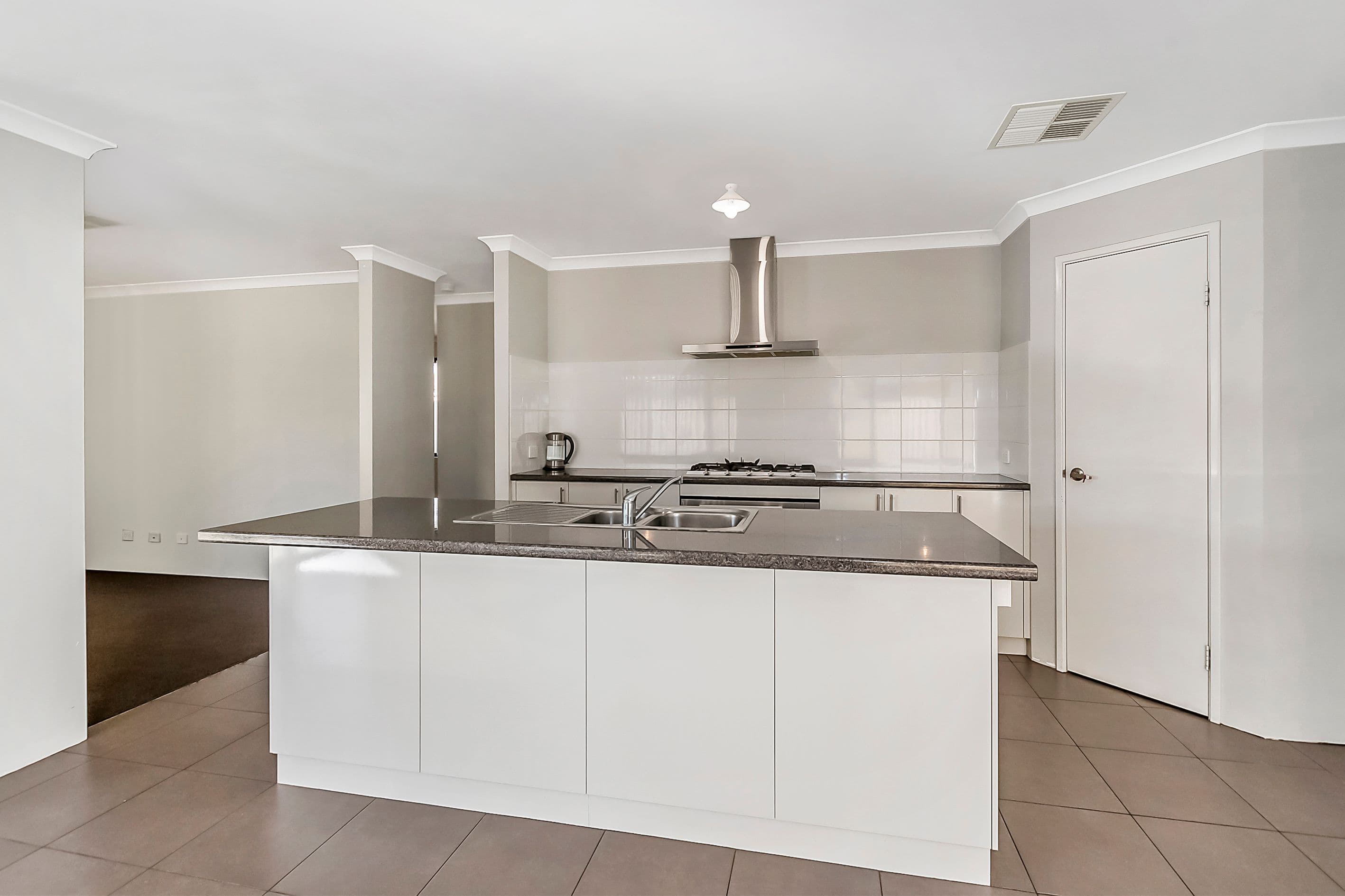 14 Whipbird Street, Baldivis WA 6171, Baldivis - Thumbnail 5