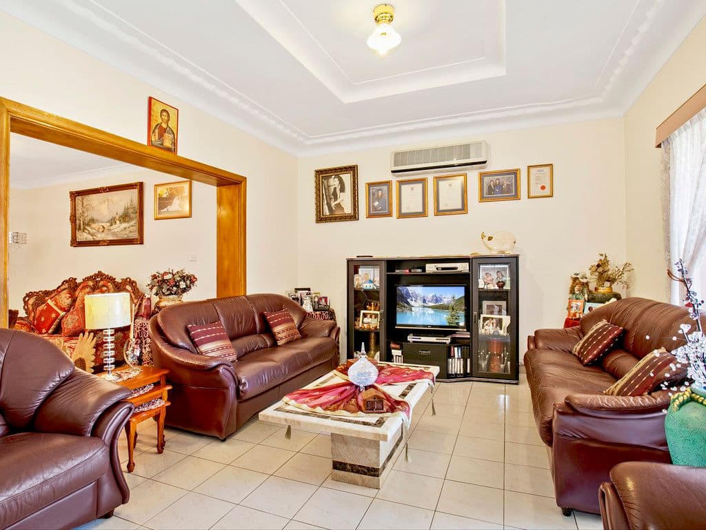 115 Pioneer Road, East Corrimal - Thumbnail 3