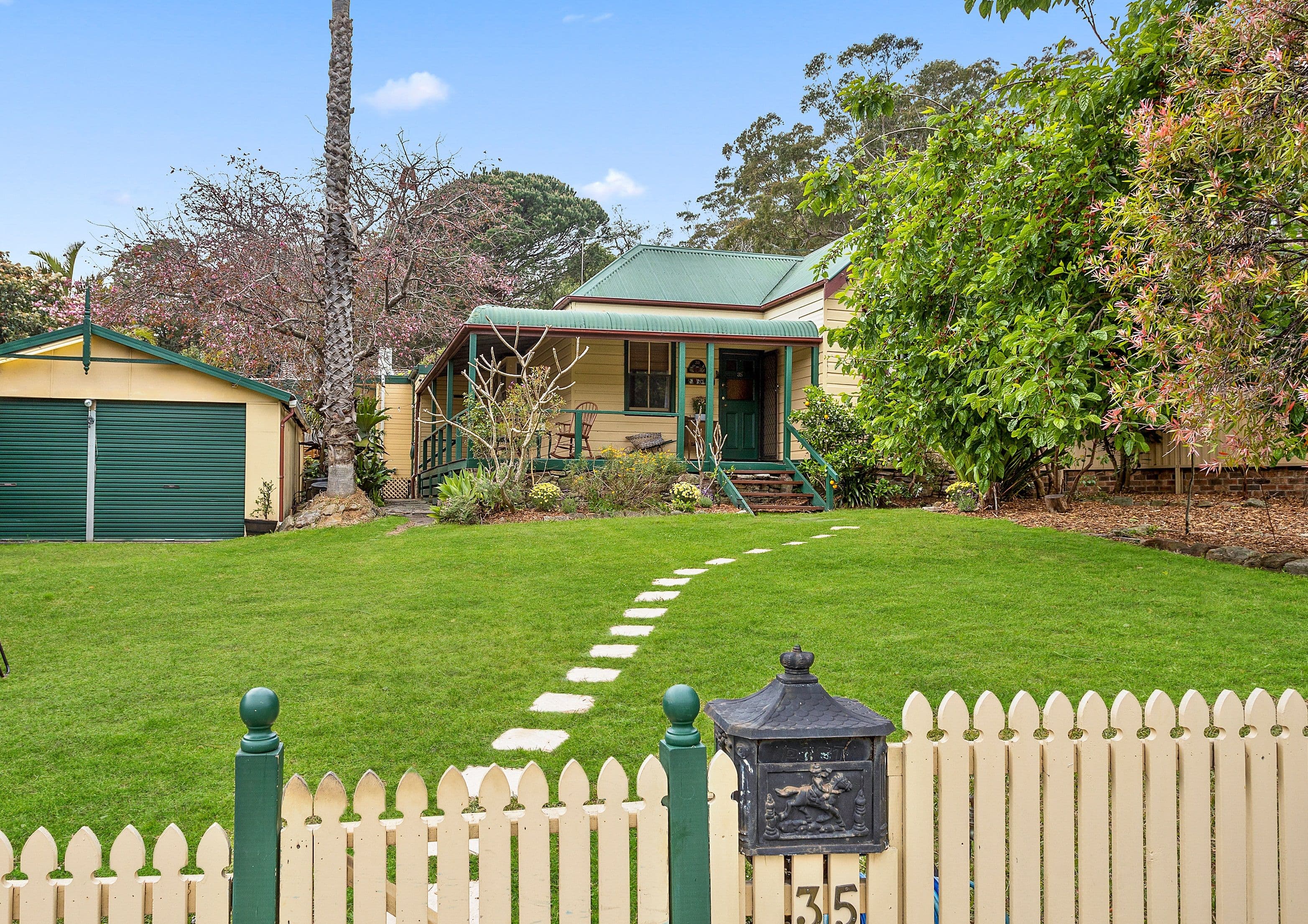 35 Vera Street, Helensburgh NSW 2508, Helensburgh - Thumbnail 2