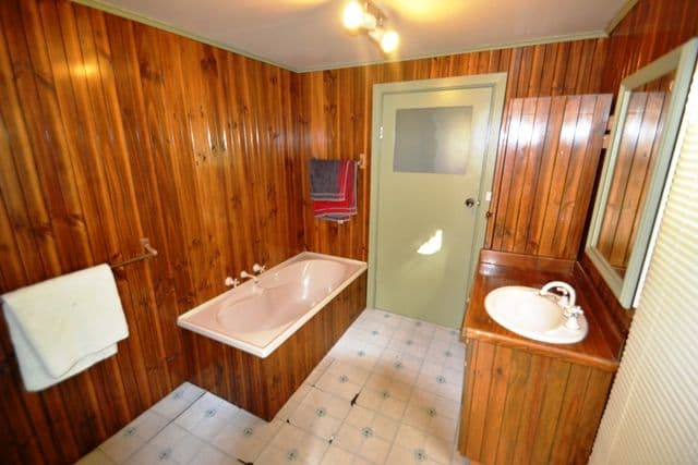 66 Anzac Avenue, SEYMOUR VIC 3660, Seymour - Thumbnail 5