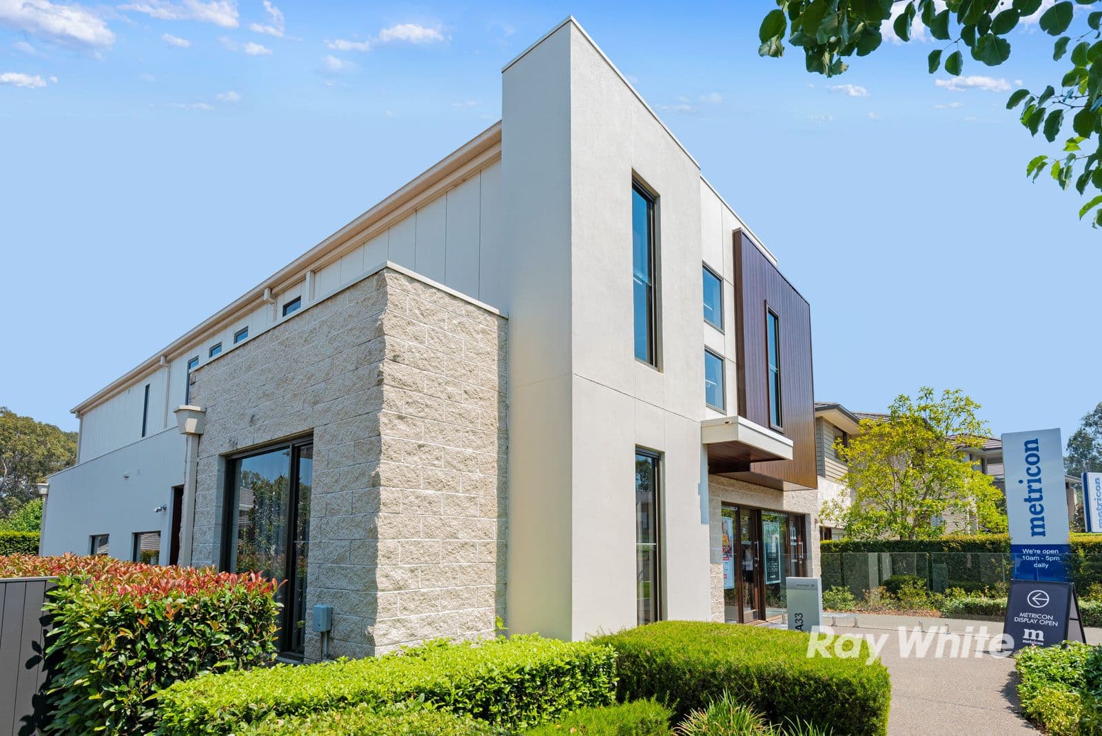 6 Hartigan Avenue, Kellyville - Thumbnail 2