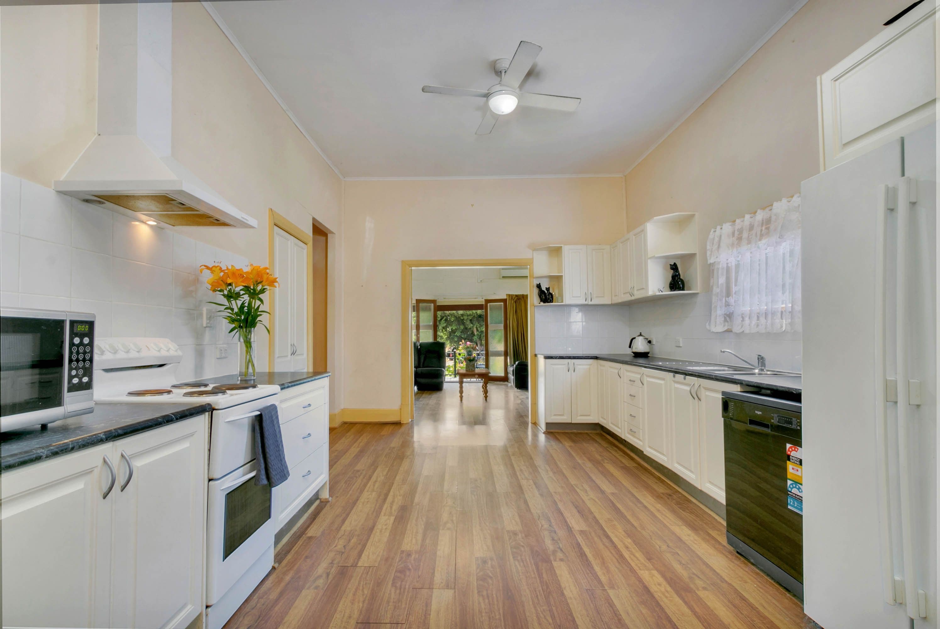 10 Barossa Valley Way, Lyndoch SA 5351, Lyndoch - Thumbnail 2