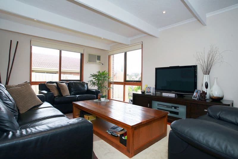 19 Denton Drive, ENDEAVOUR HILLS VIC 3802, Endeavour Hills - Thumbnail 4