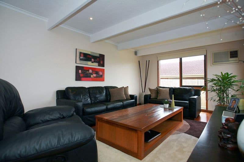 19 Denton Drive, ENDEAVOUR HILLS VIC 3802, Endeavour Hills - Thumbnail 8