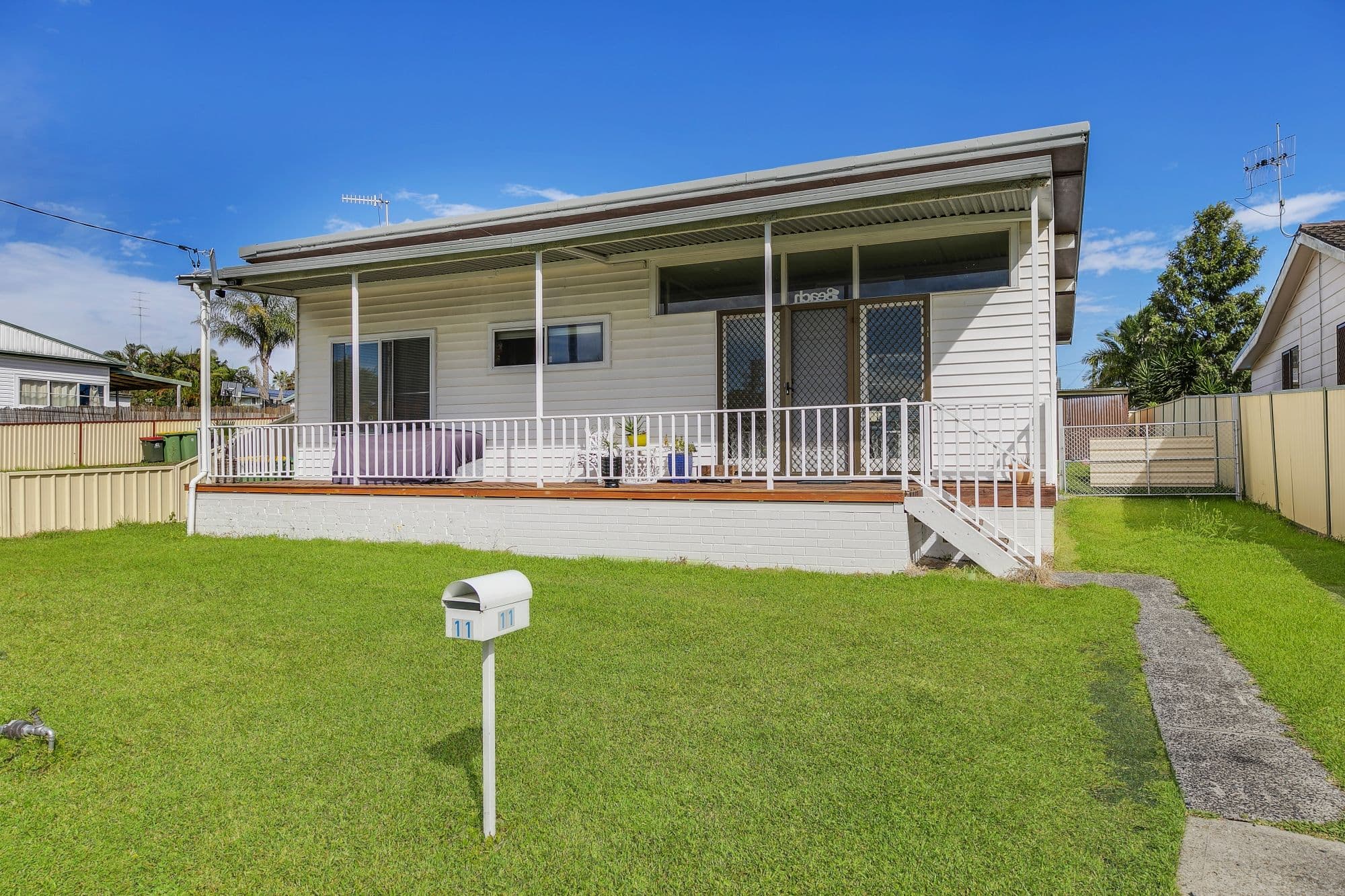 11 Brooke Avenue, Killarney Vale NSW 2261, Killarney Vale - Image 1