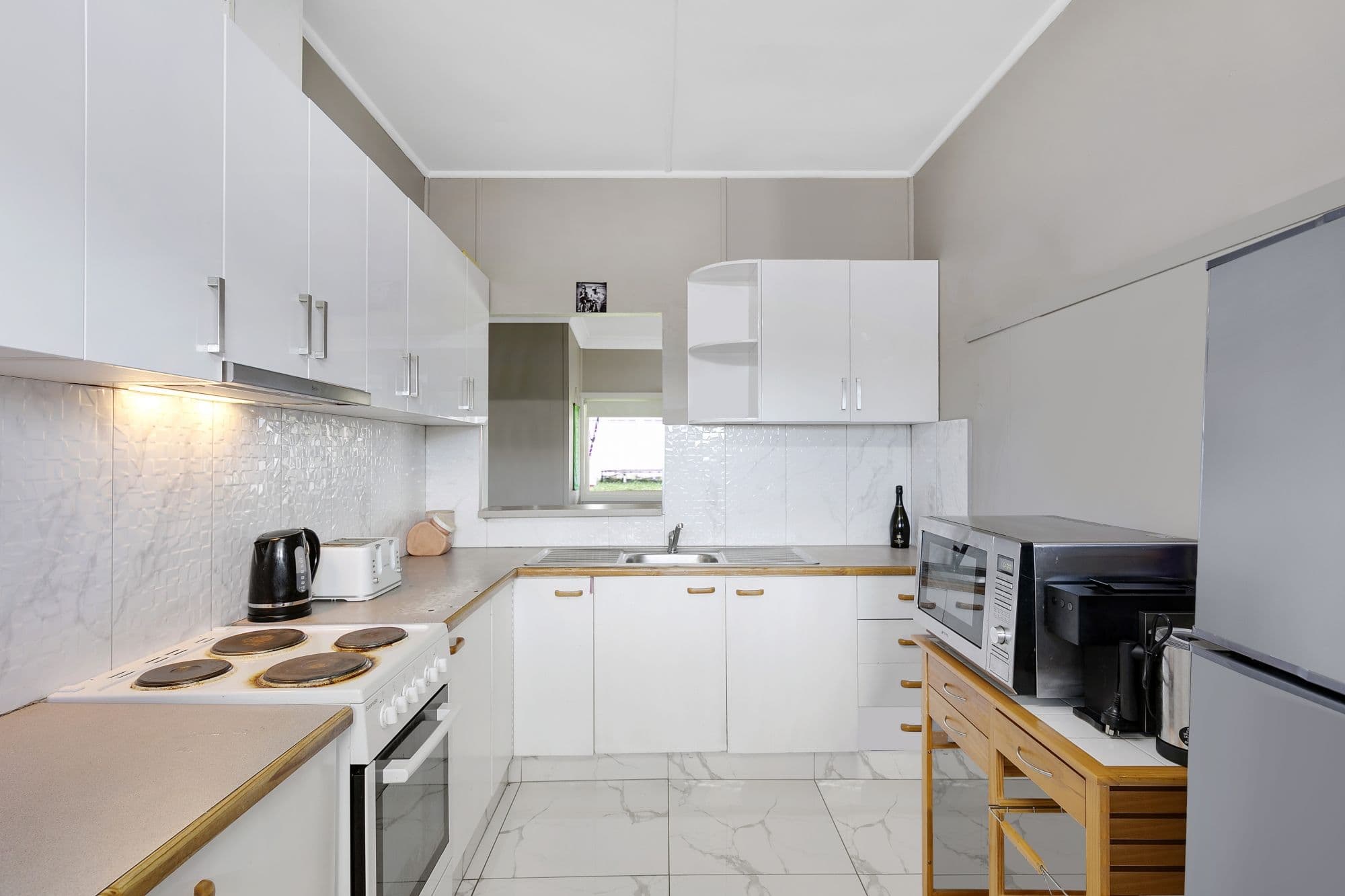 11 Brooke Avenue, Killarney Vale NSW 2261, Killarney Vale - Thumbnail 2
