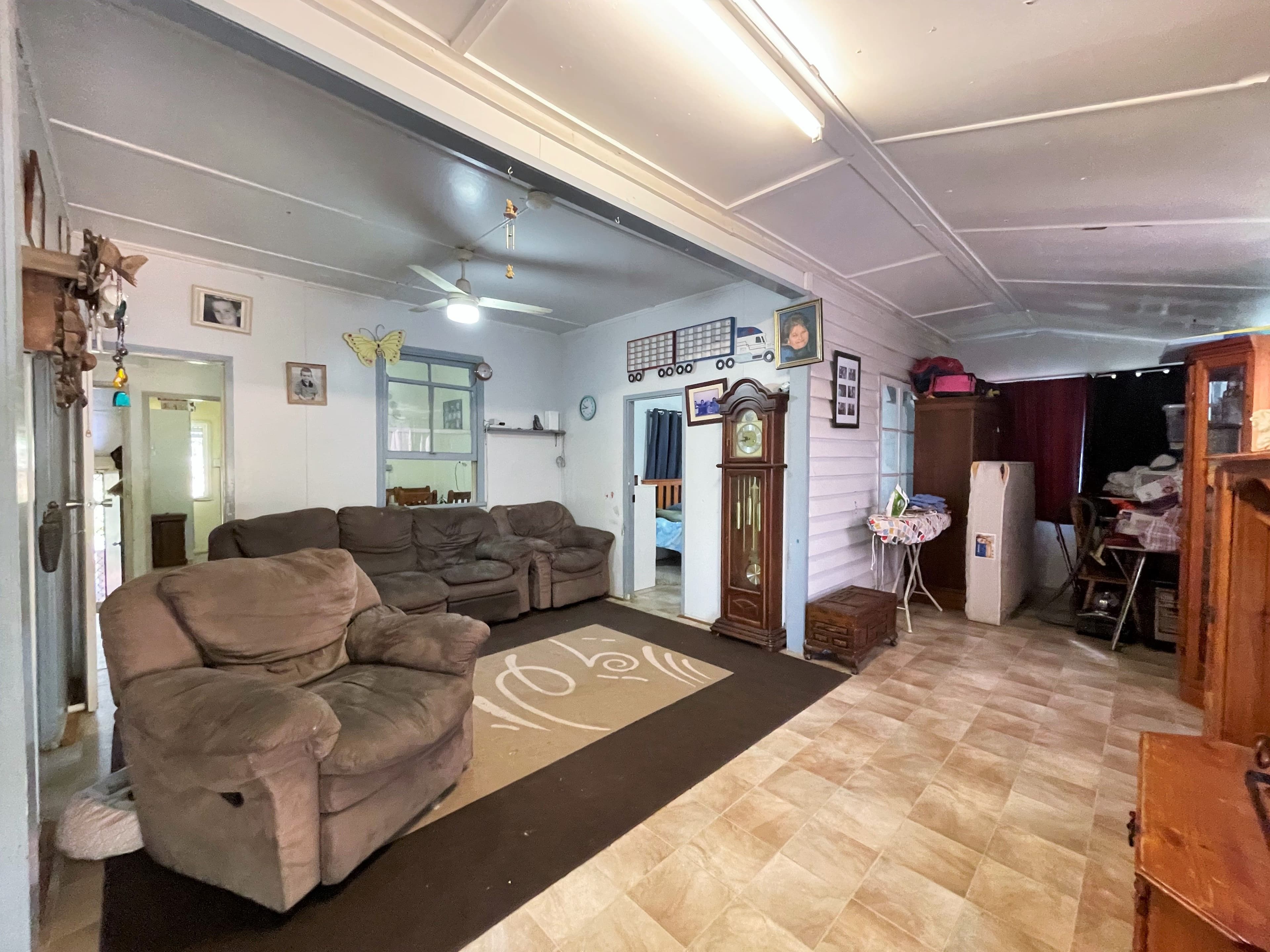 5 Cypress Street, Barcaldine QLD 4725, Barcaldine - Thumbnail 3