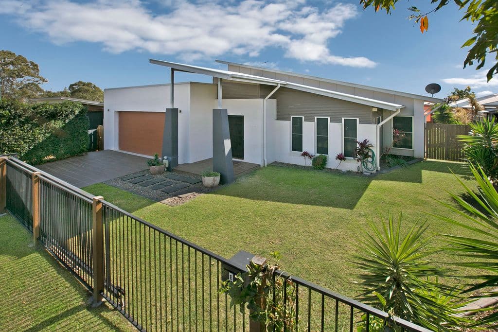 6 Syracuse Street, Redland Bay QLD 4165, Redland Bay - Image 1
