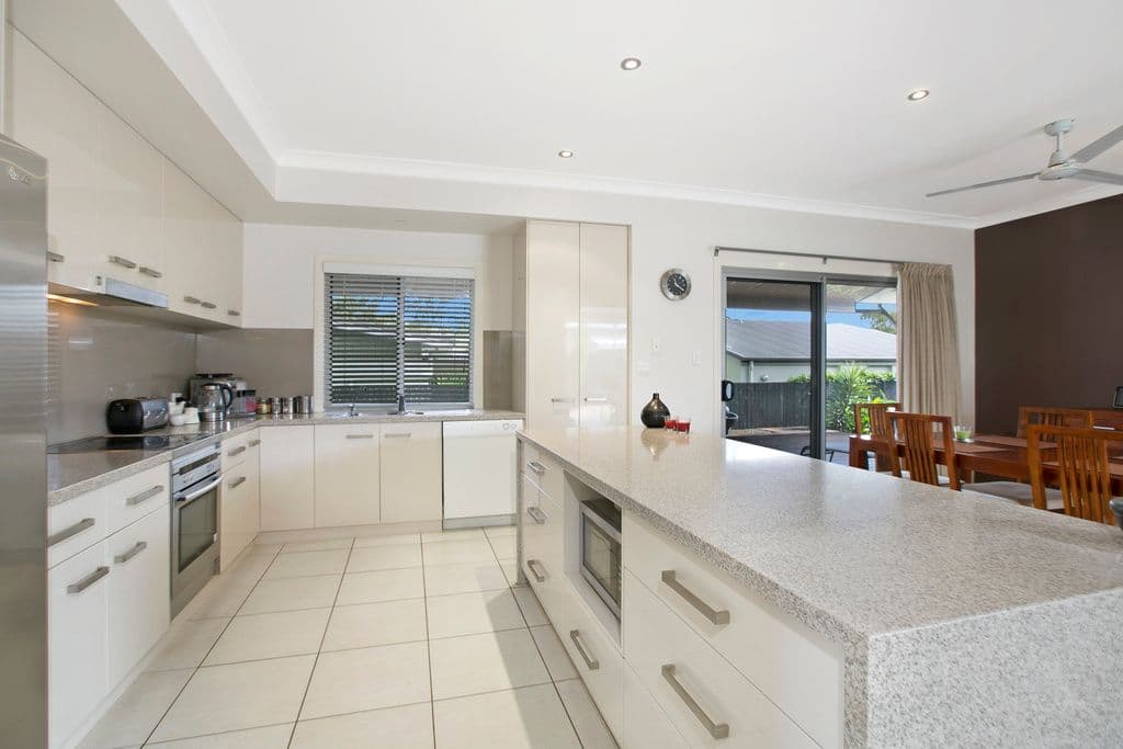 6 Syracuse Street, Redland Bay QLD 4165, Redland Bay - Thumbnail 3