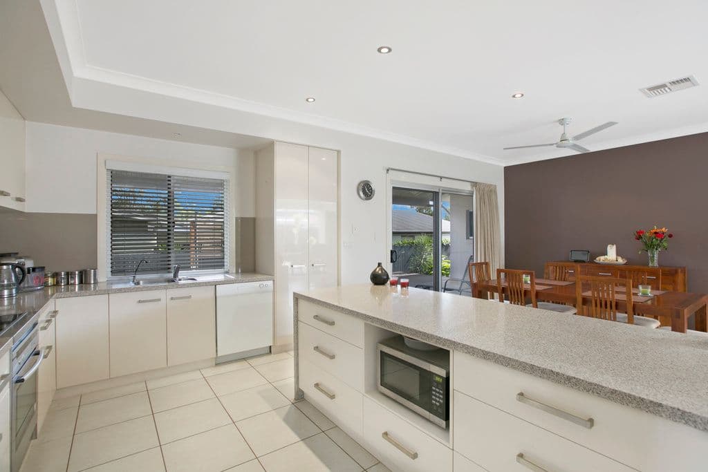6 Syracuse Street, Redland Bay QLD 4165, Redland Bay - Thumbnail 4