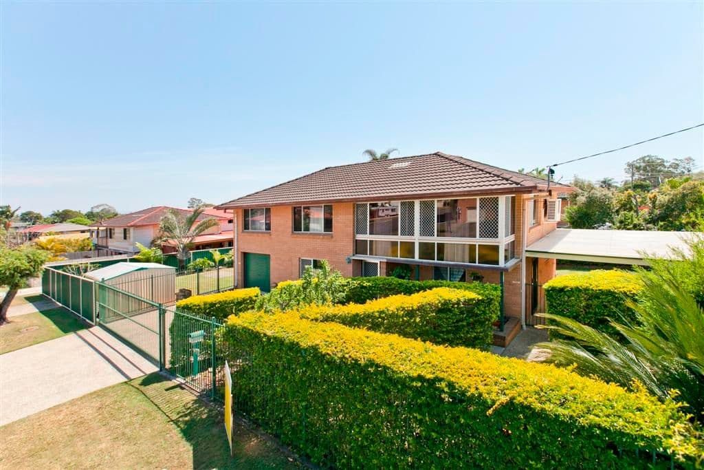 32 Fullerton Street, BIRKDALE QLD 4159, Birkdale - Thumbnail 2