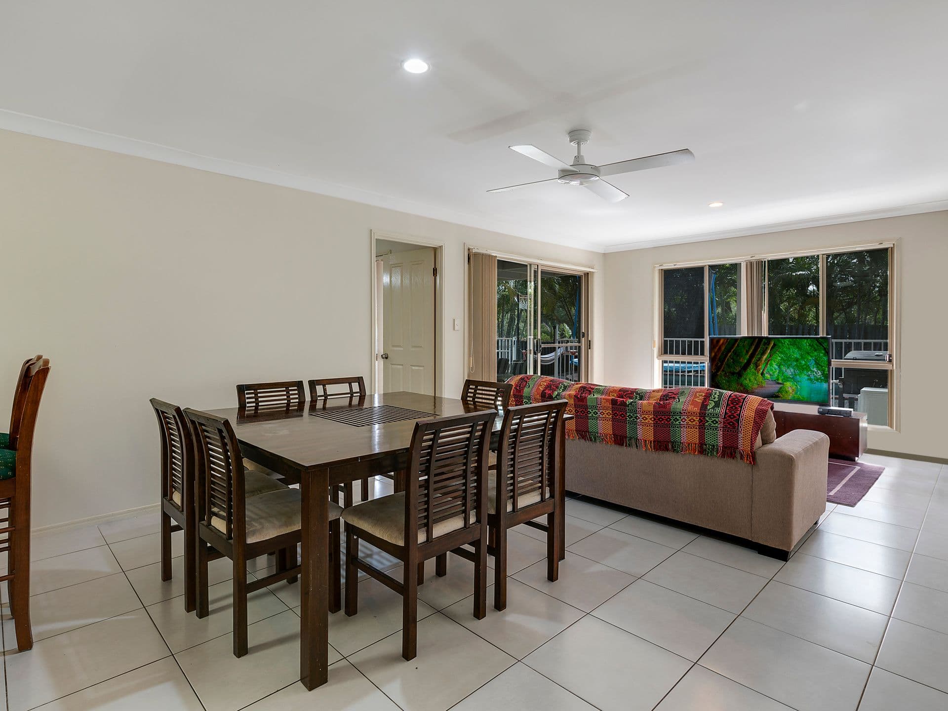 1 Woodbine Court, Parkwood QLD 4214, Parkwood - Thumbnail 4