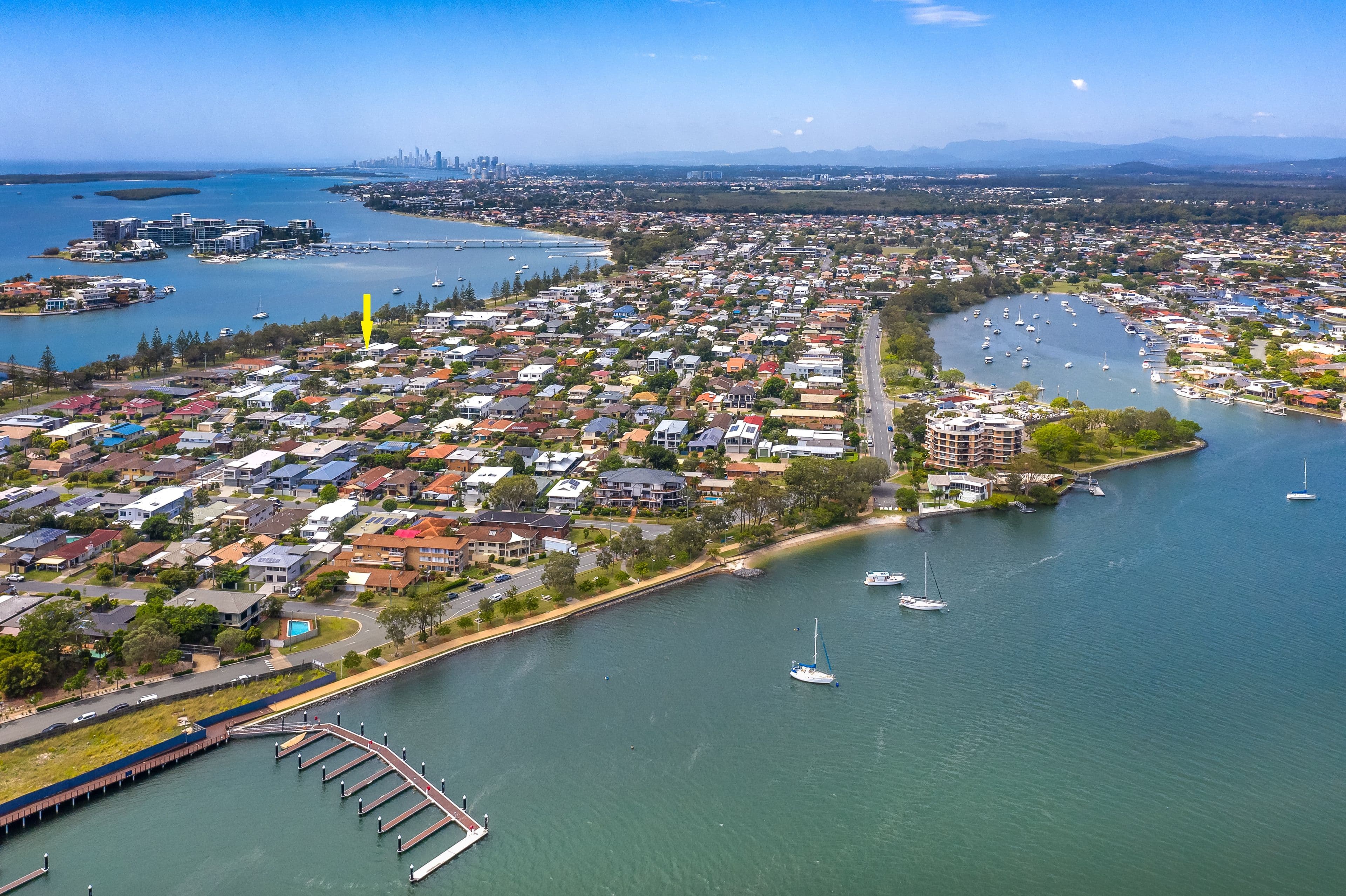 4A Drake Avenue, Paradise Point QLD 4216, Paradise Point - Thumbnail 2