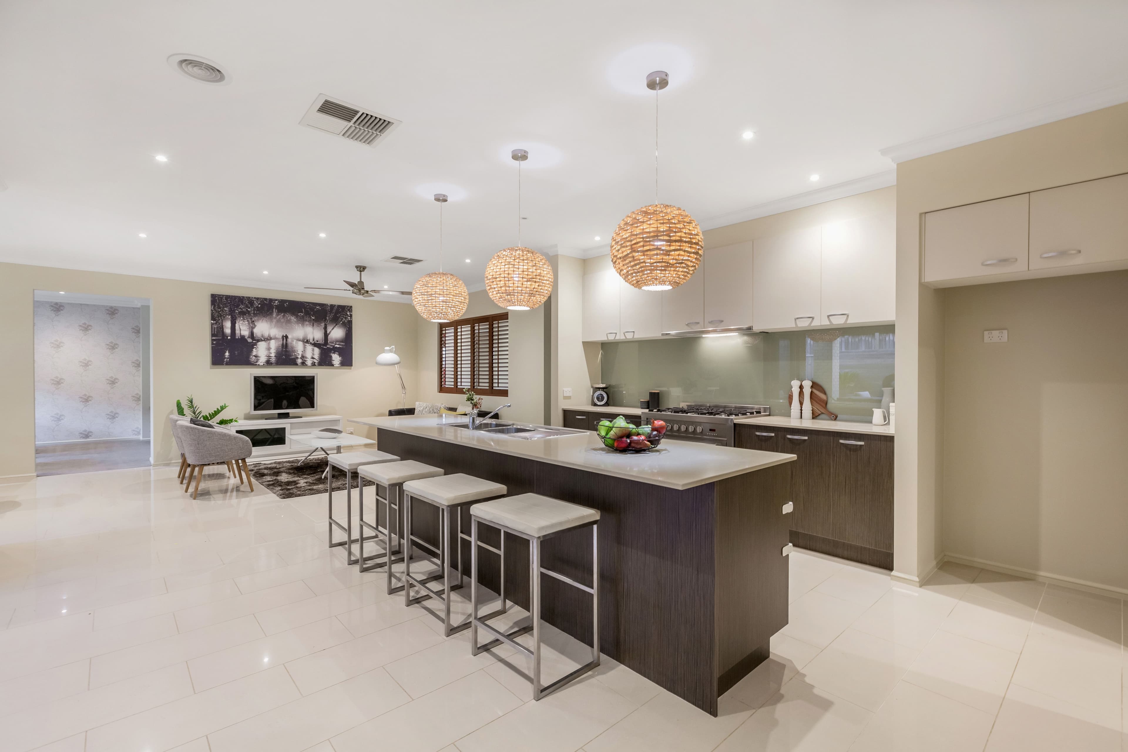 6 Graffs Avenue, Doreen VIC 3754, Doreen - Thumbnail 2