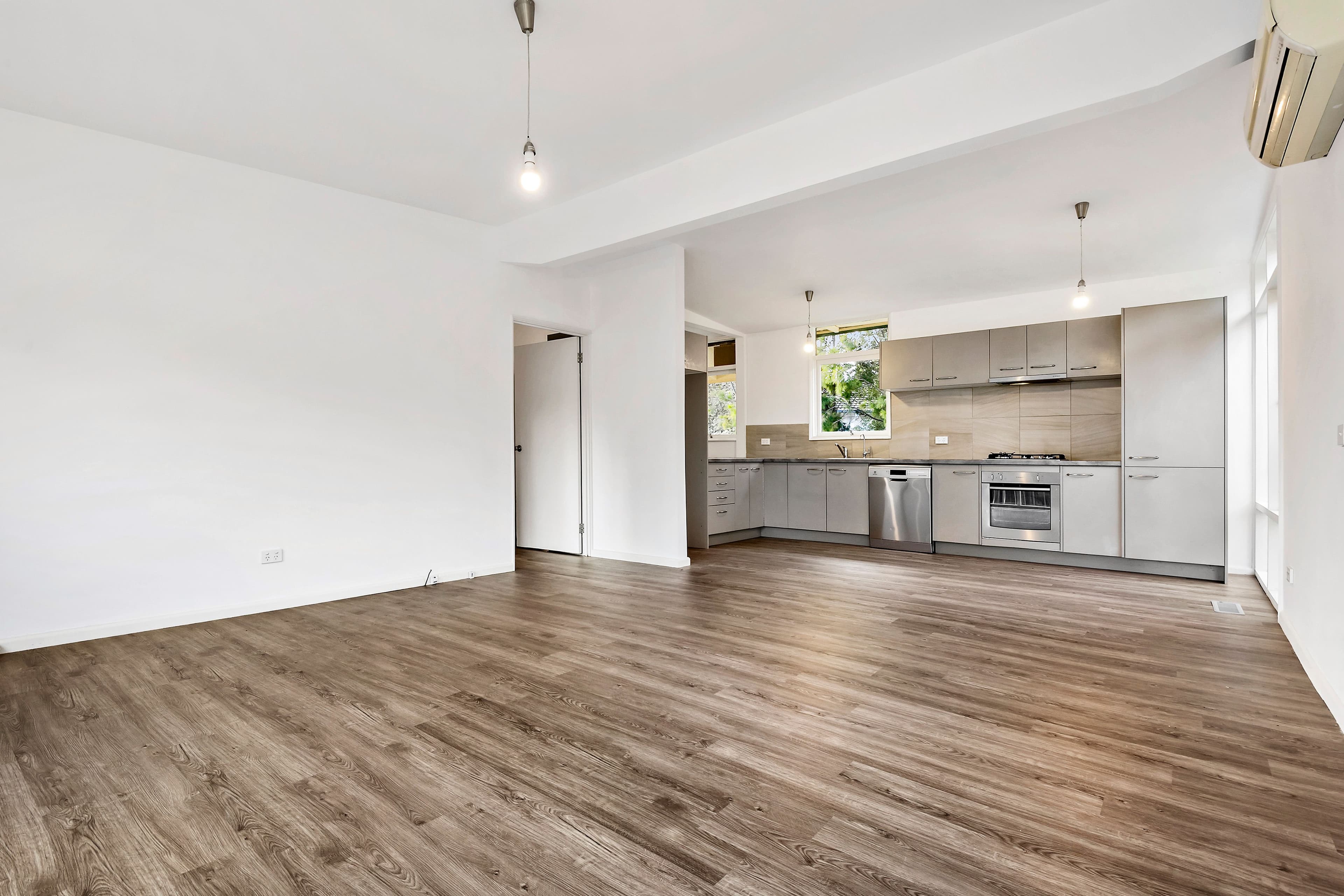 1 Kanya Court, Frankston VIC 3199, Frankston - Thumbnail 2