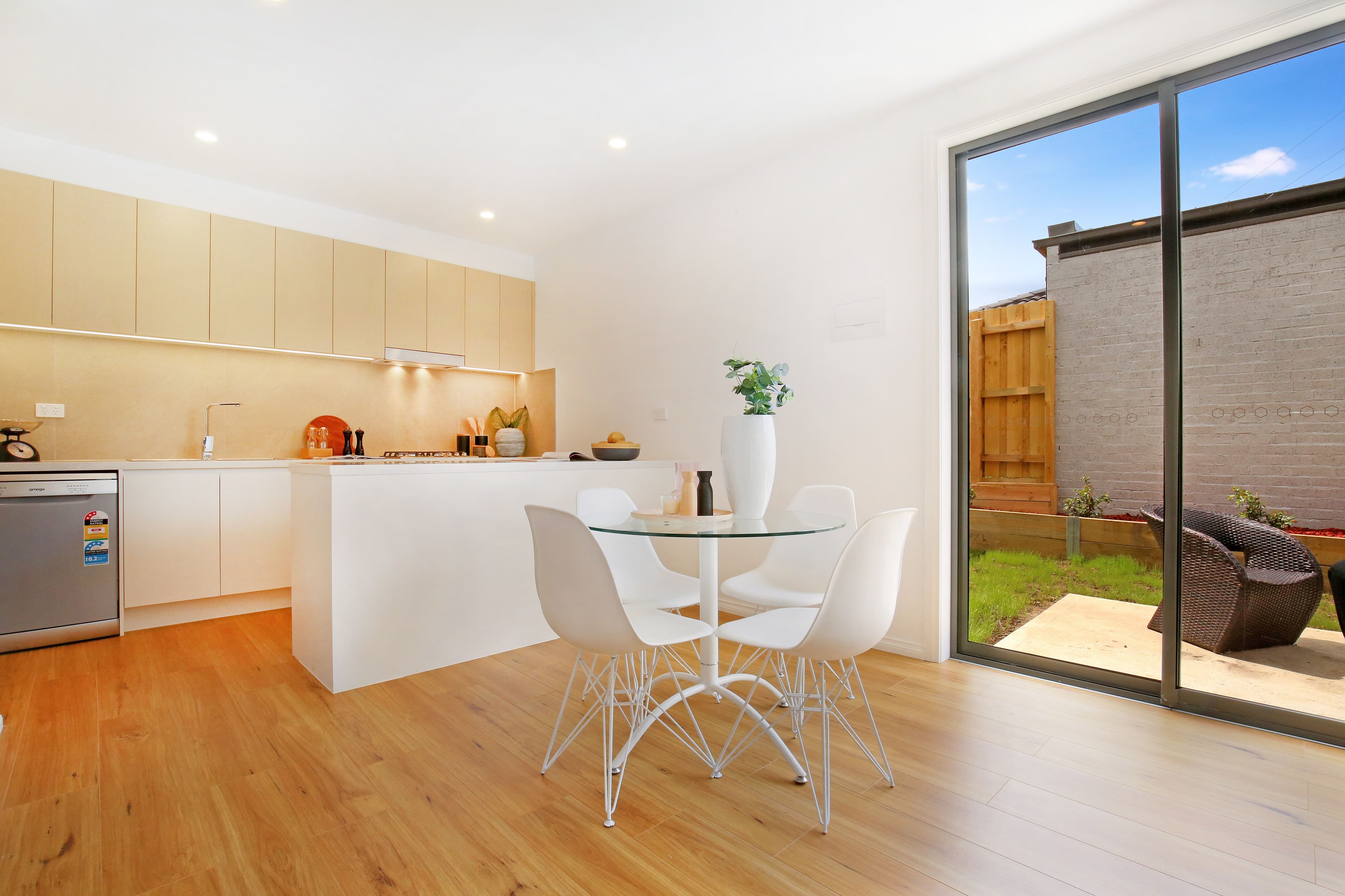 212 Spring Street, Reservoir VIC 3073, Reservoir - Thumbnail 3