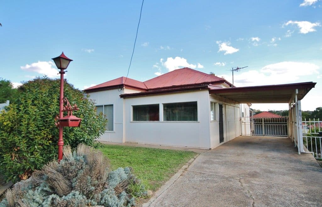 71 Lachlan Street, Young NSW 2594, Young - Image 1