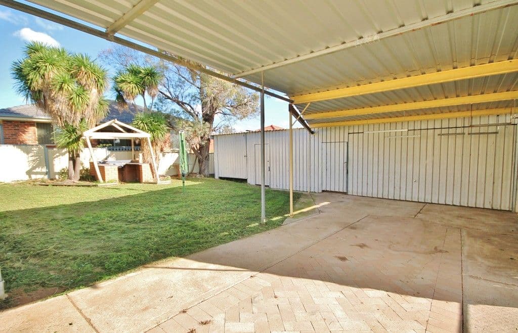 71 Lachlan Street, Young NSW 2594, Young - Thumbnail 2